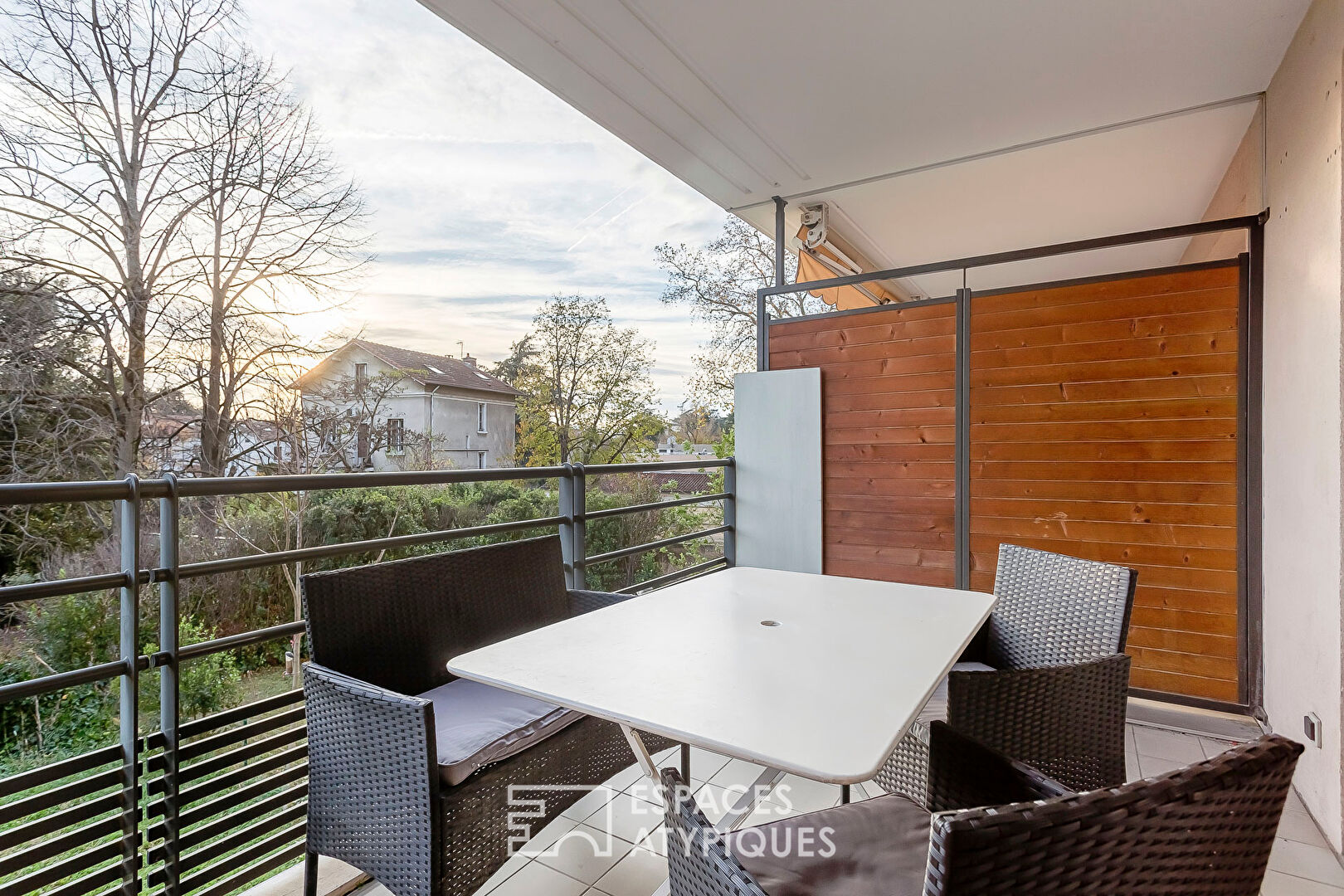 Appartement T3 calme avec double loggia à Bron