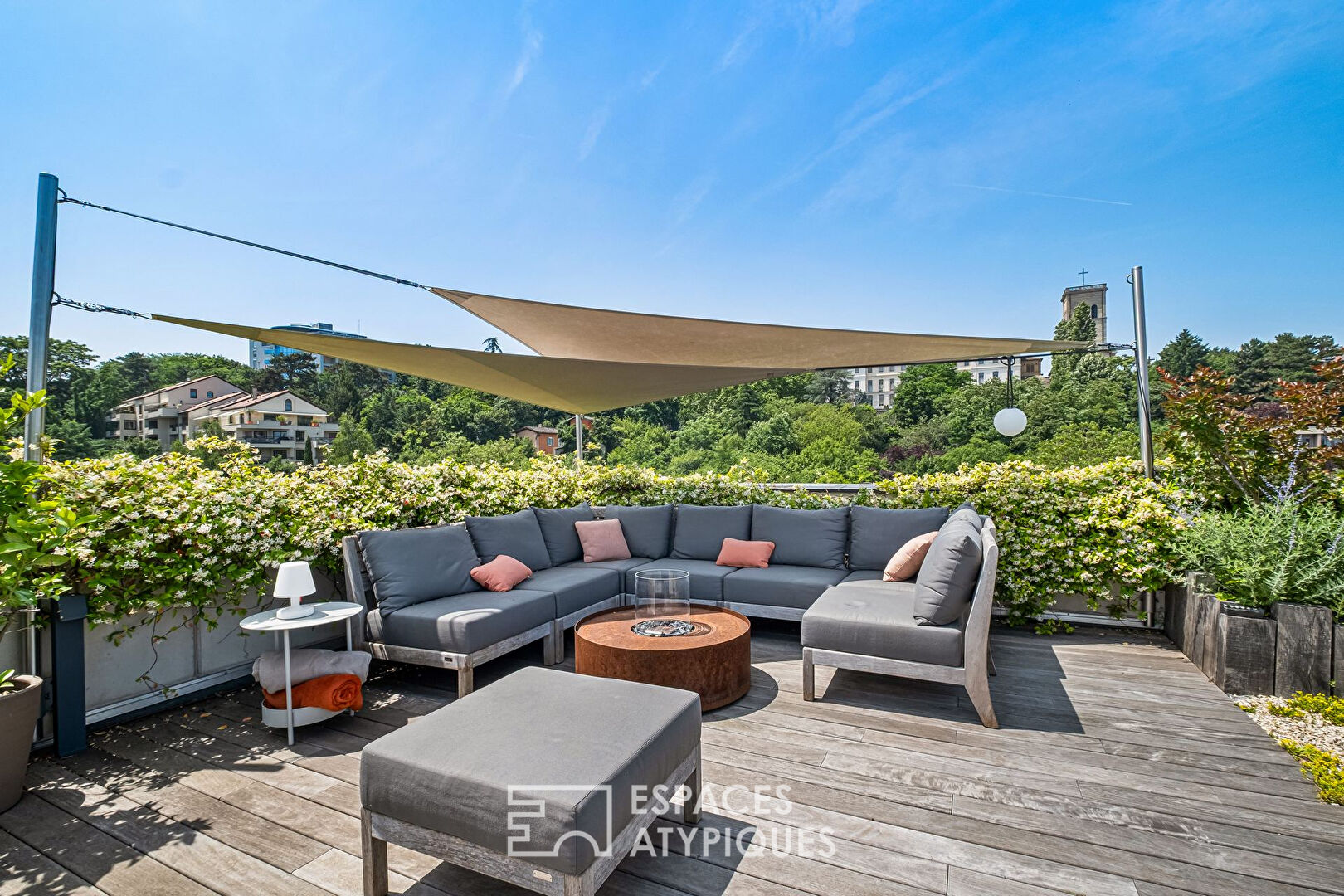 Rooftop en duplex avec vue imprenable sur Lyon dans une résidence de standing