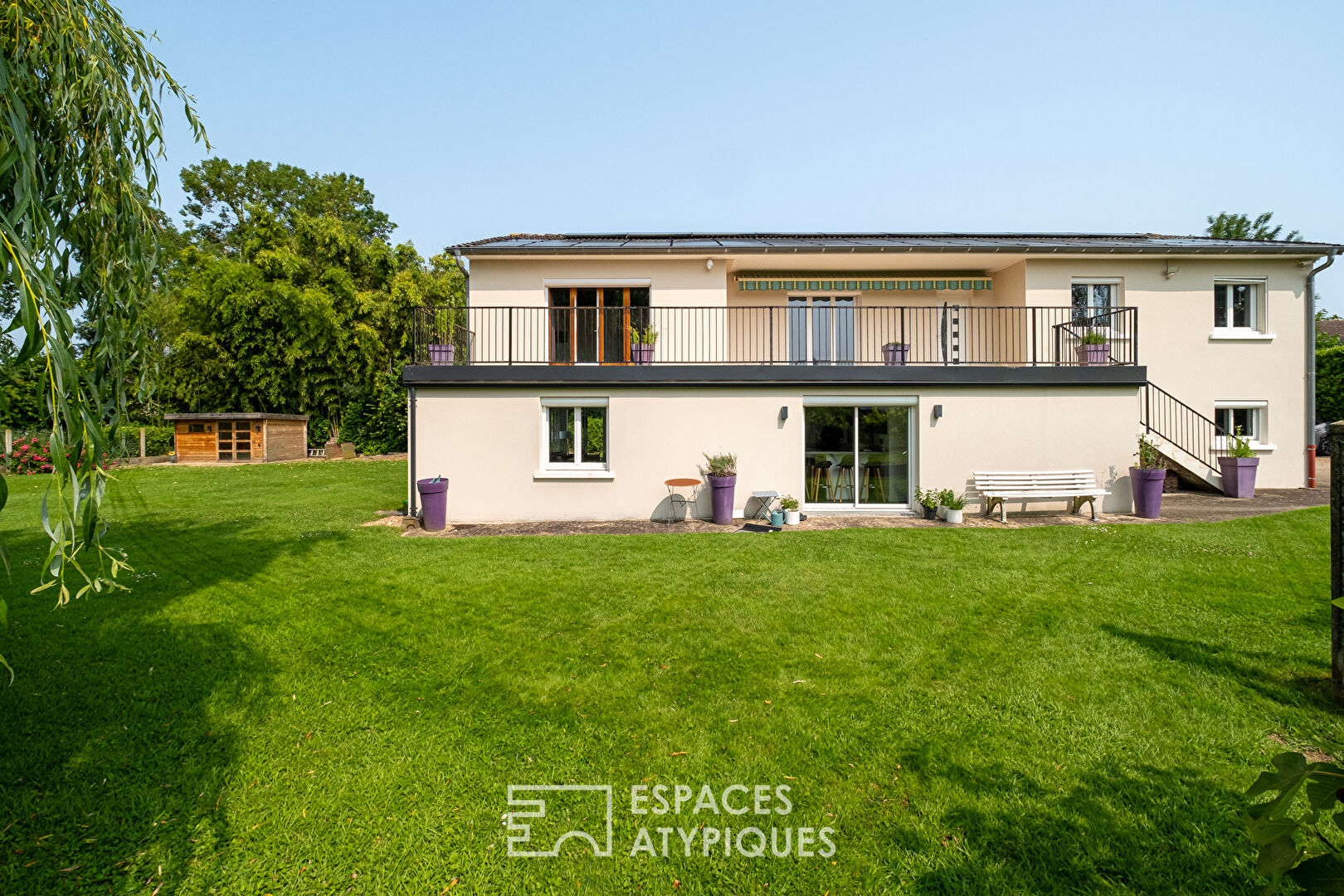 Photo Maison familiale avec jardin au calme image 2/6