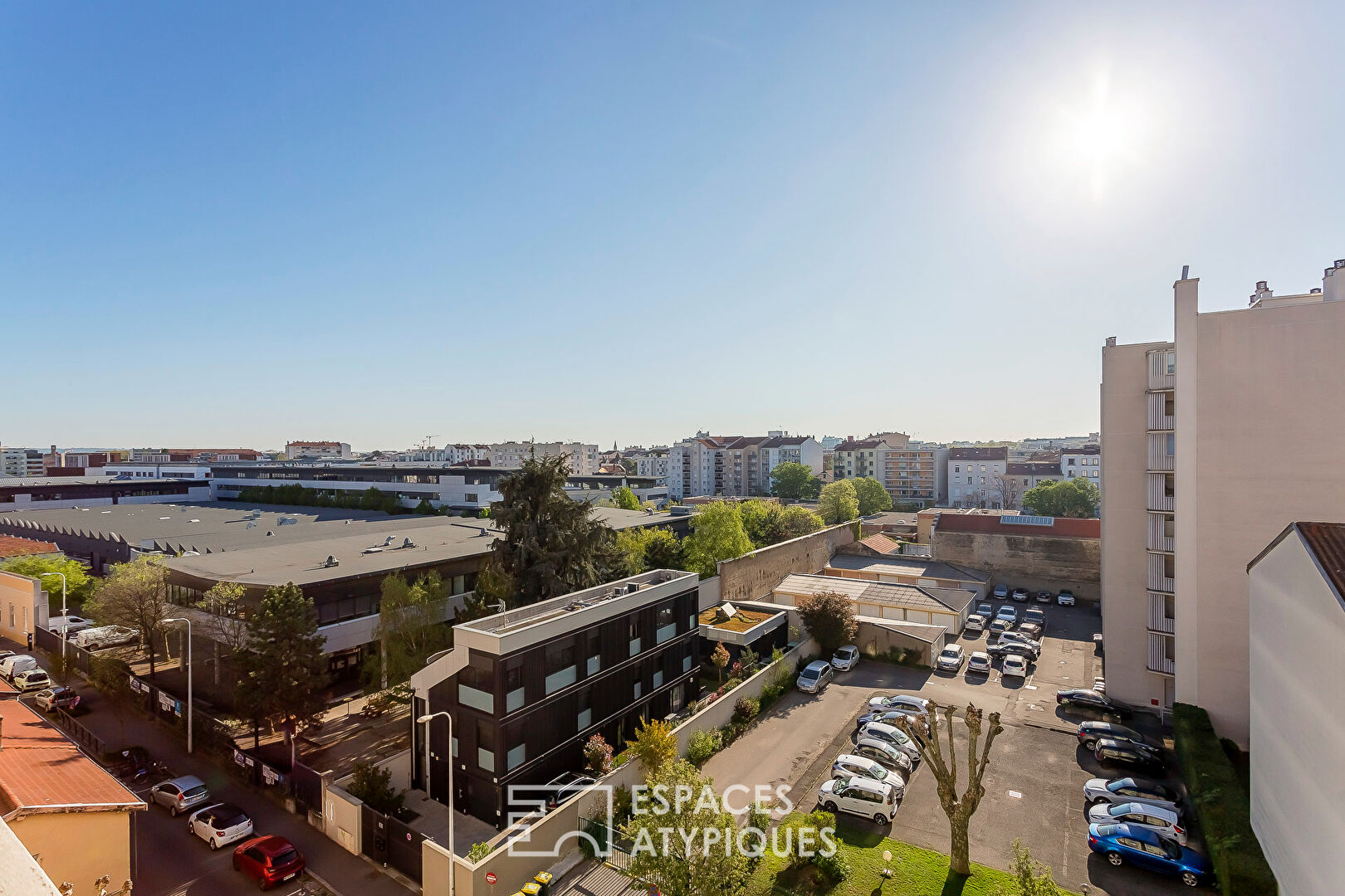 Photo Rénovation moderne proche de la place Ambroise Courtois image 3/6