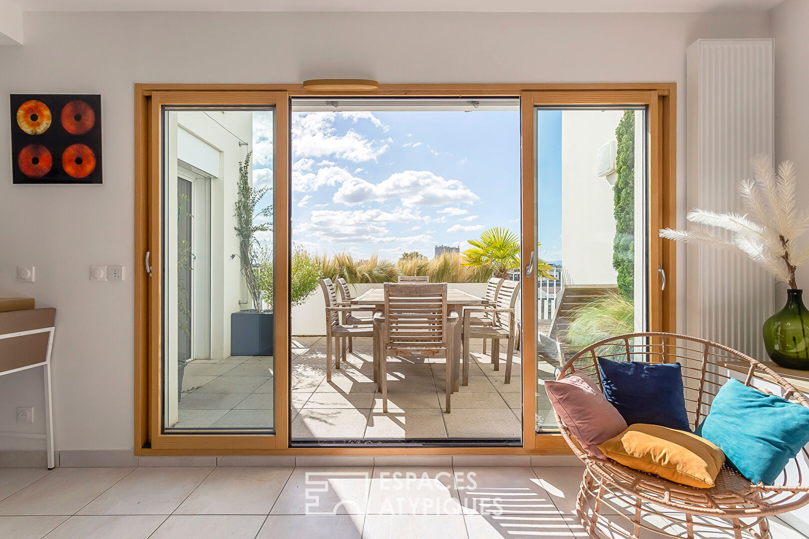 Photo Duplex en dernier étage avec terrasse et vue image 2/6