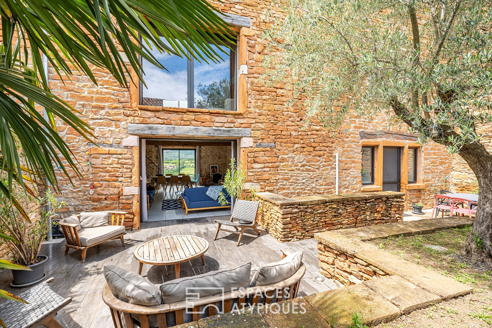 Photo Maison en pierres dorées et sa vue imprenable image 4/6