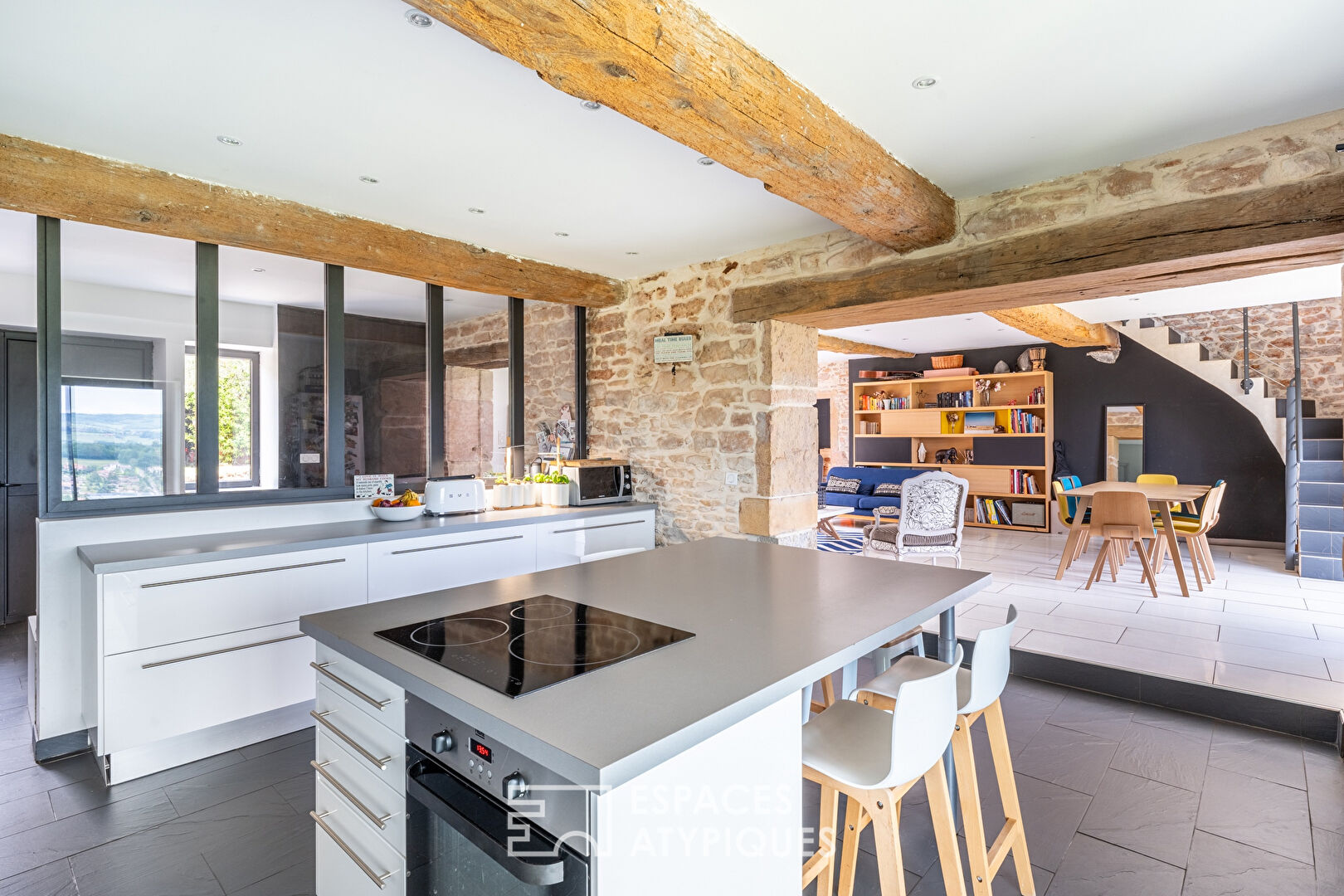 Photo Maison en pierres dorées et sa vue imprenable image 5/6