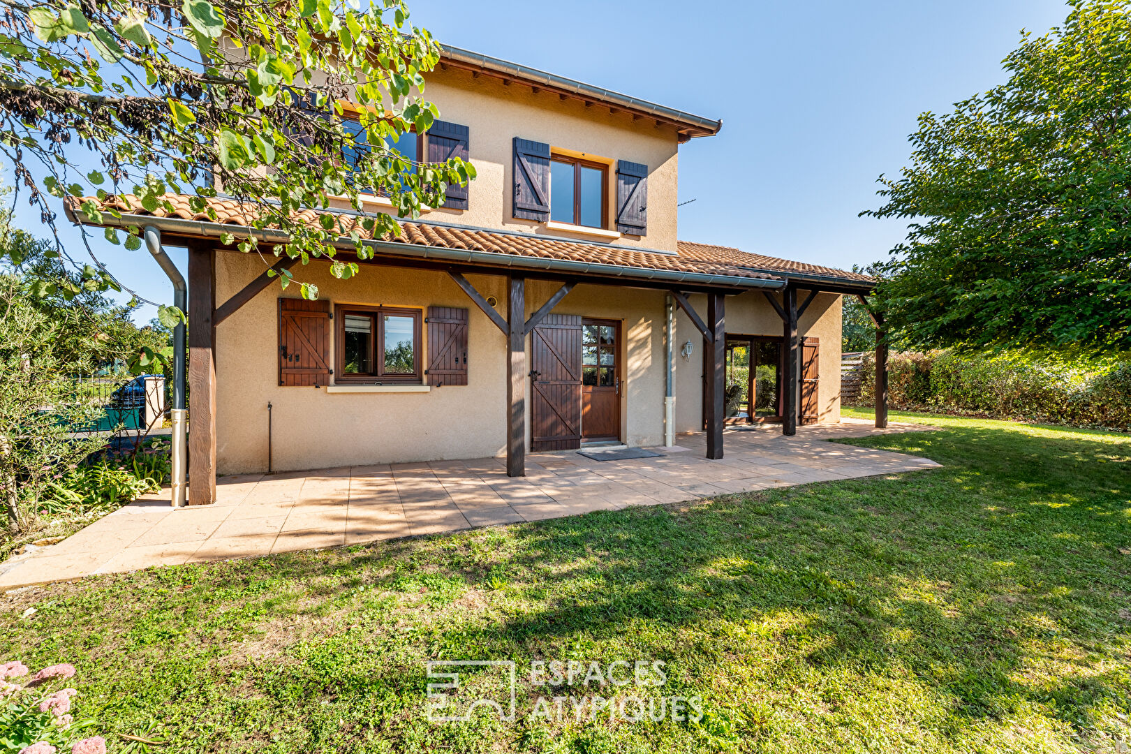 Agence immobilière de ESPACES ATYPIQUES LYON - ESPACES ATYPIQUES Villefranche