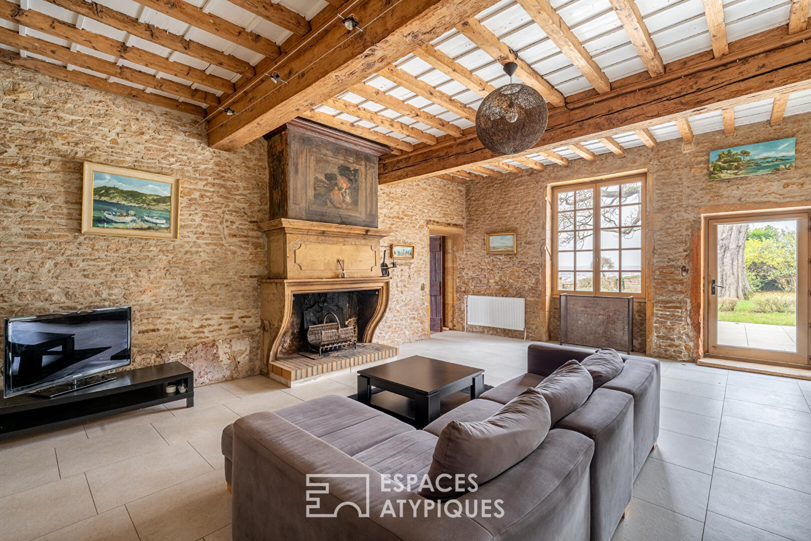 Agence immobilière de ESPACES ATYPIQUES LYON - ESPACES ATYPIQUES Villefranche