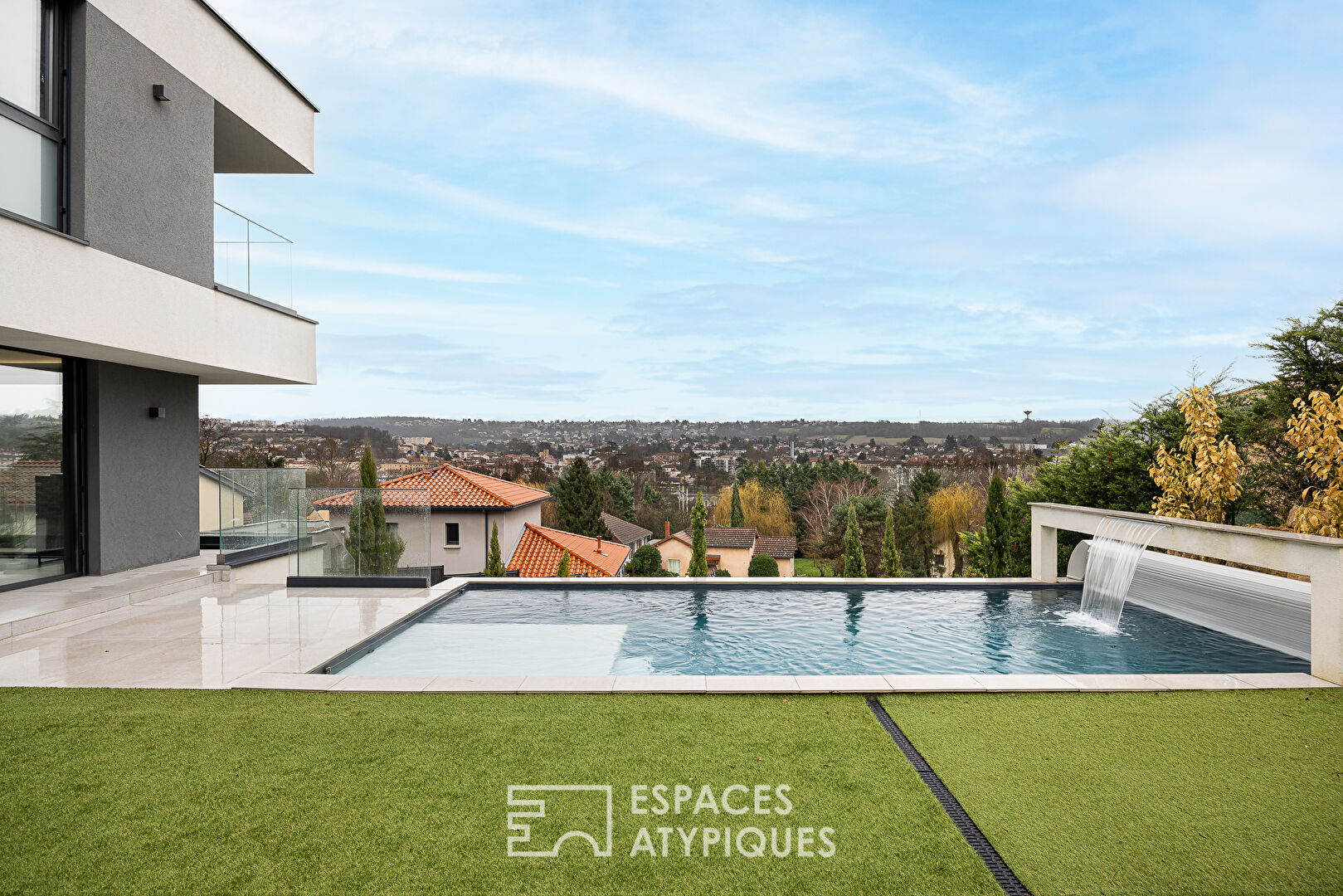 Agence immobilière de ESPACES ATYPIQUES LYON - ESPACES ATYPIQUES Villefranche