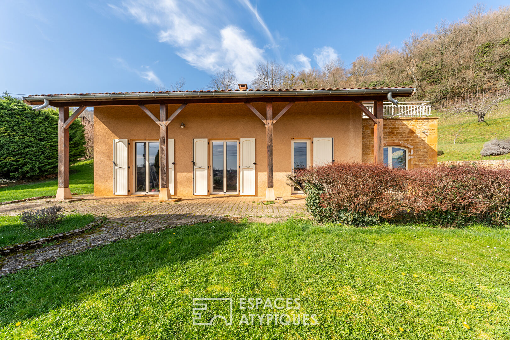 Agence immobilière de ESPACES ATYPIQUES LYON - ESPACES ATYPIQUES Villefranche