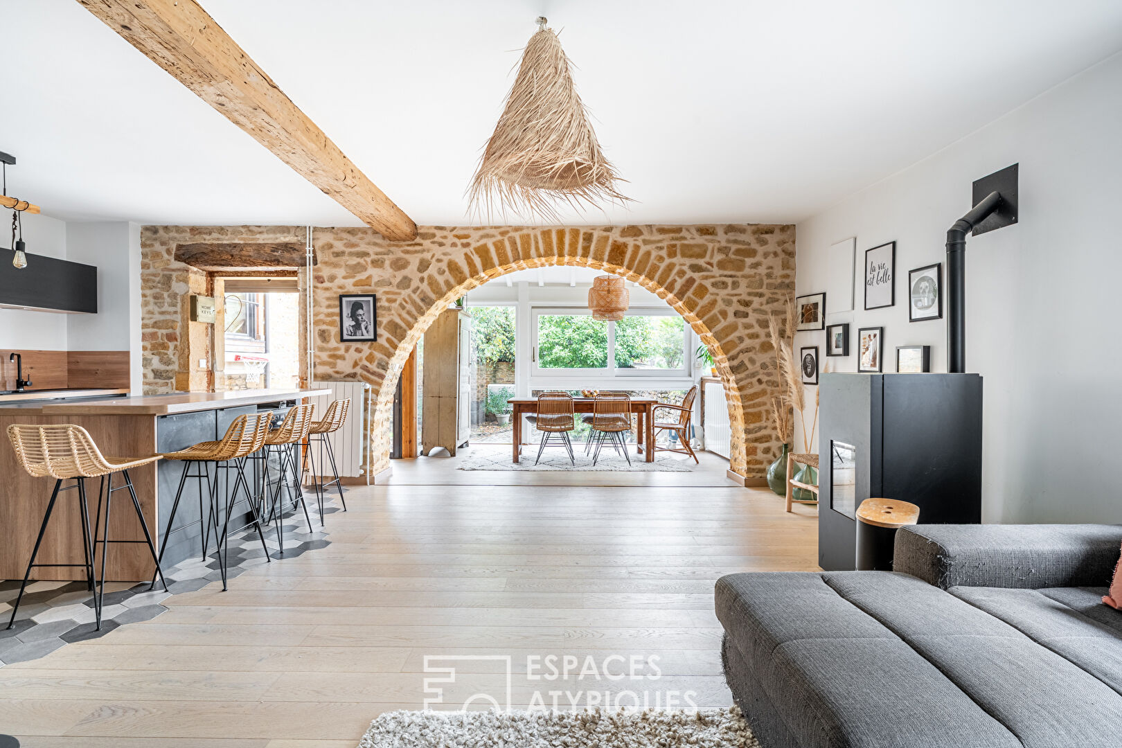 Agence immobilière de ESPACES ATYPIQUES LYON - ESPACES ATYPIQUES Villefranche