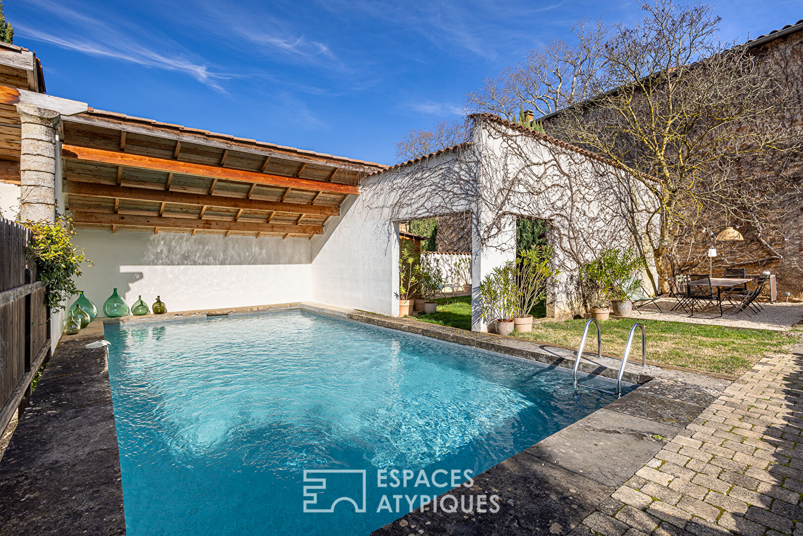 Agence immobilière de ESPACES ATYPIQUES LYON - ESPACES ATYPIQUES Villefranche