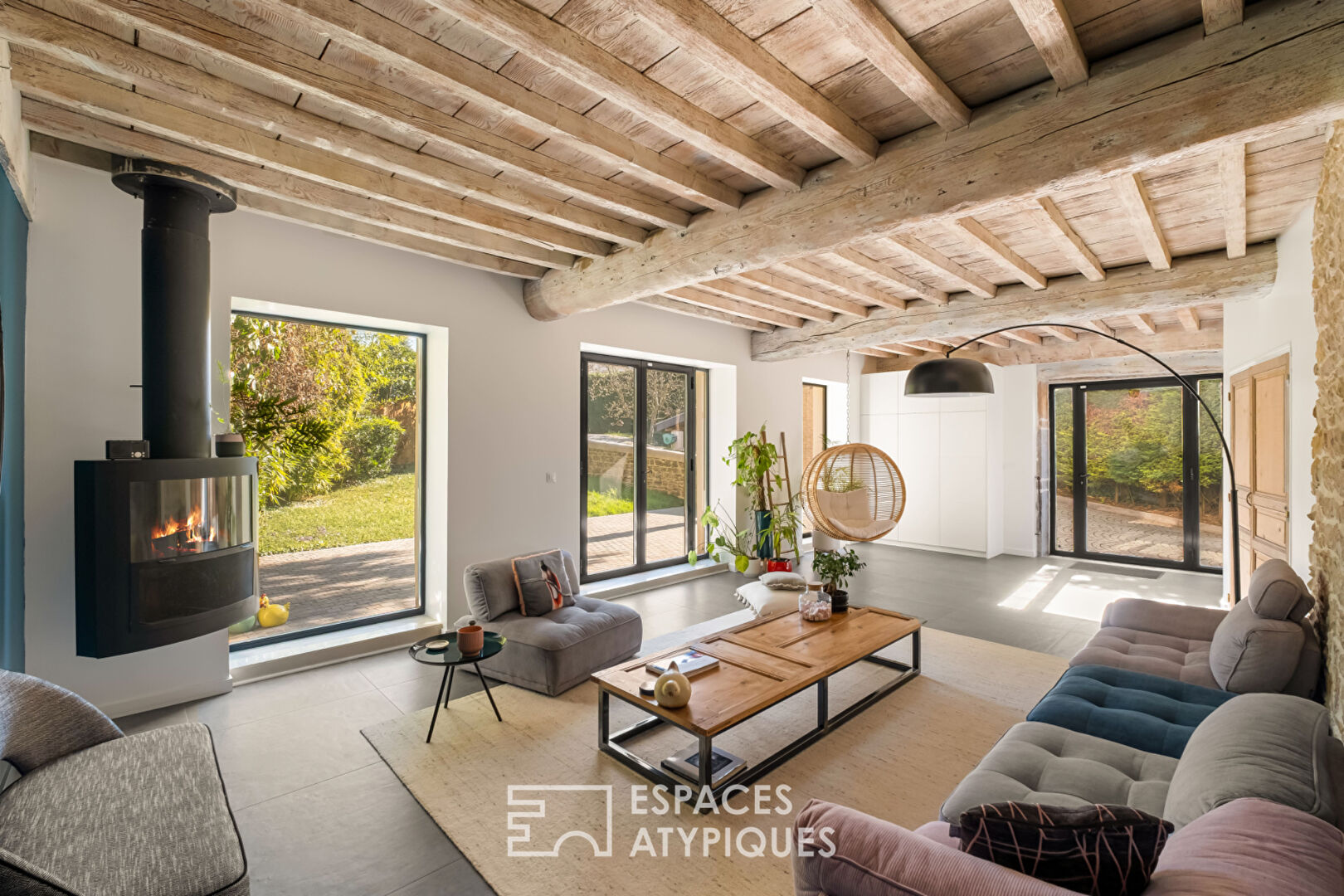 Agence immobilière de ESPACES ATYPIQUES LYON - ESPACES ATYPIQUES Villefranche