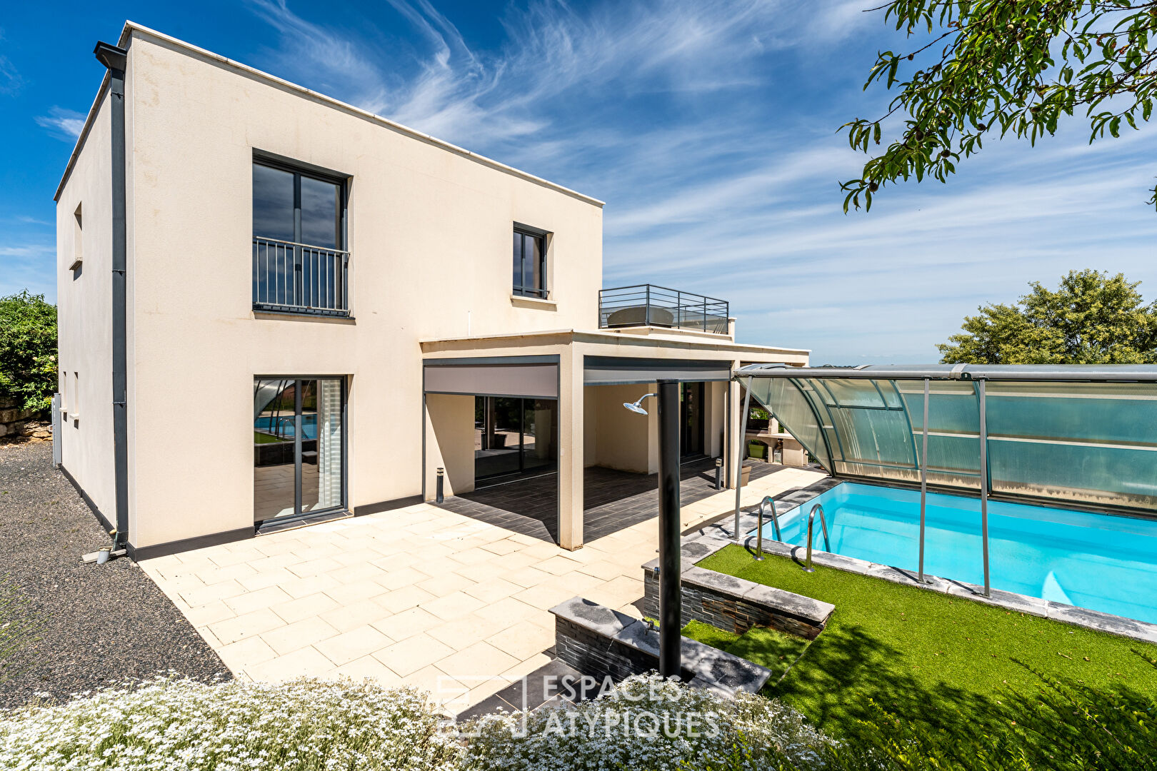 Agence immobilière de ESPACES ATYPIQUES LYON - ESPACES ATYPIQUES Villefranche