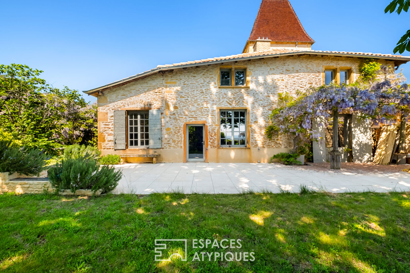 Agence immobilière de ESPACES ATYPIQUES LYON - ESPACES ATYPIQUES Villefranche