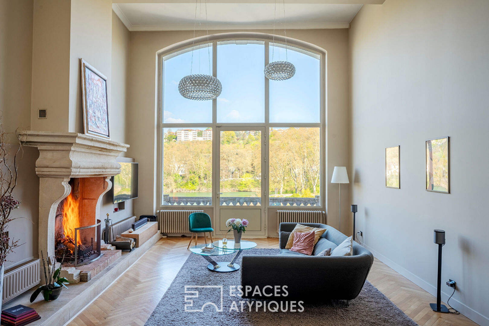 Agence immobilière de ESPACES ATYPIQUES LYON