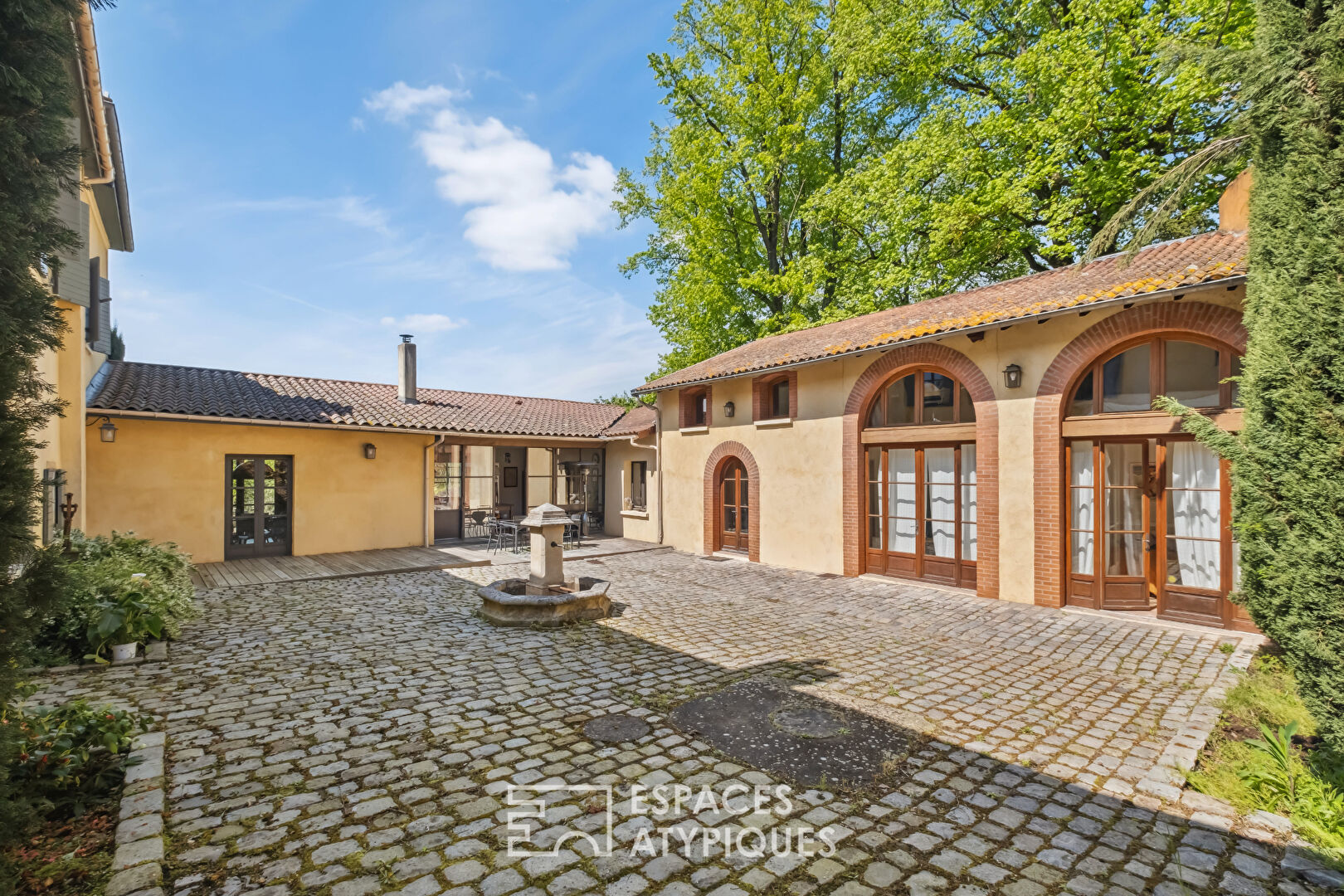 Agence immobilière de ESPACES ATYPIQUES LYON
