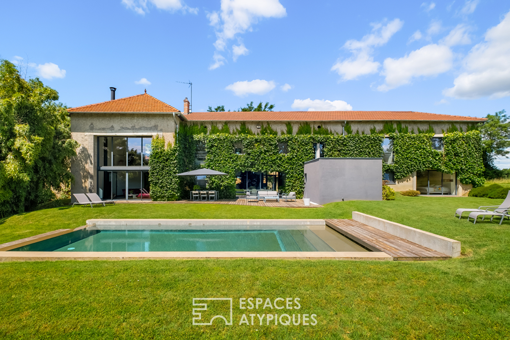 Agence immobilière de ESPACES ATYPIQUES LYON - ESPACES ATYPIQUES Villefranche