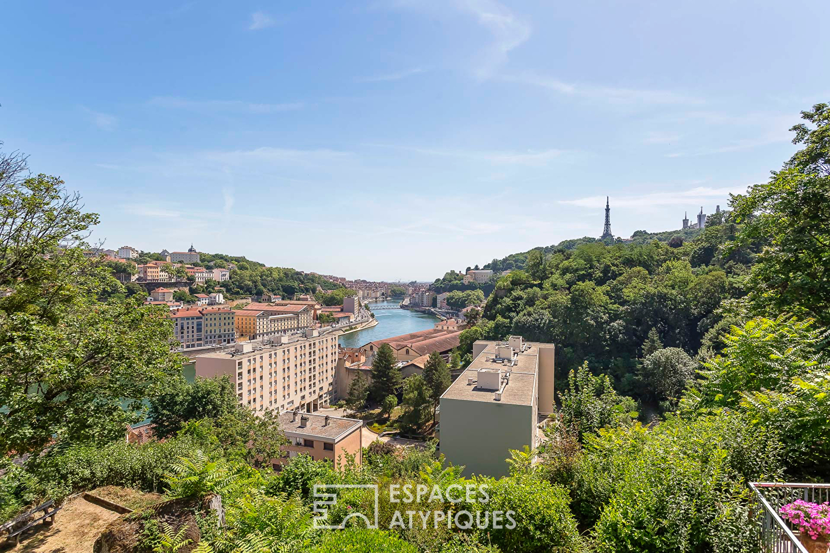Agence immobilière de ESPACES ATYPIQUES LYON