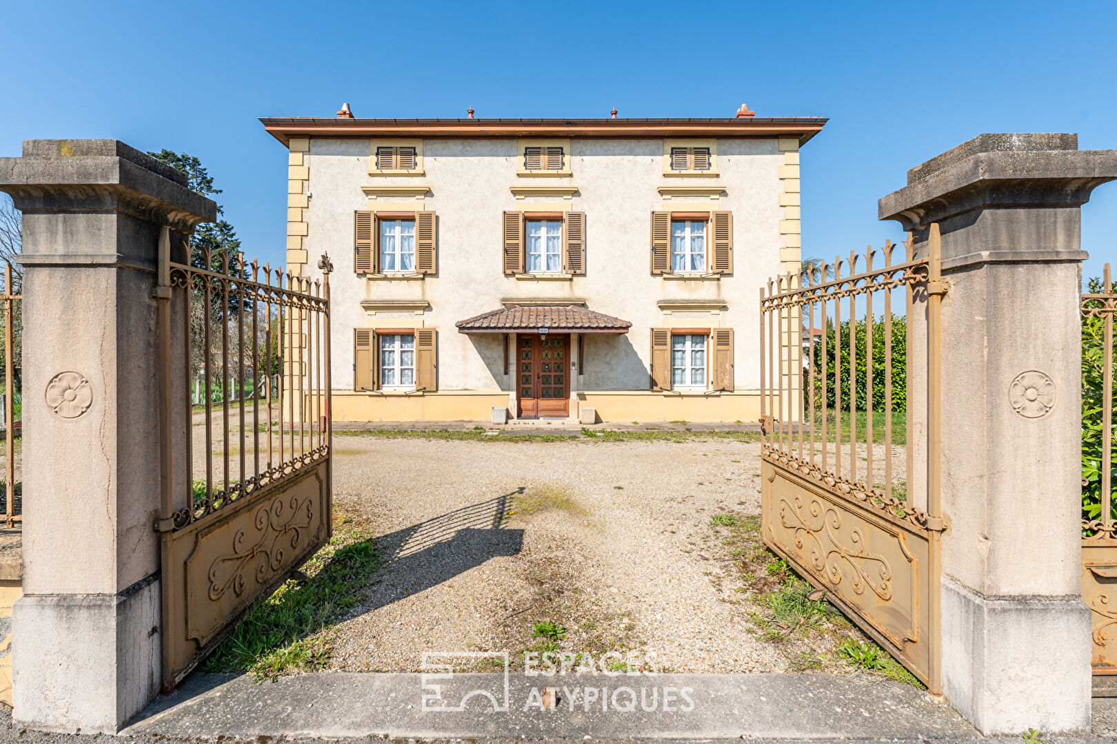 Agence immobilière de ESPACES ATYPIQUES LYON - ESPACES ATYPIQUES Villefranche