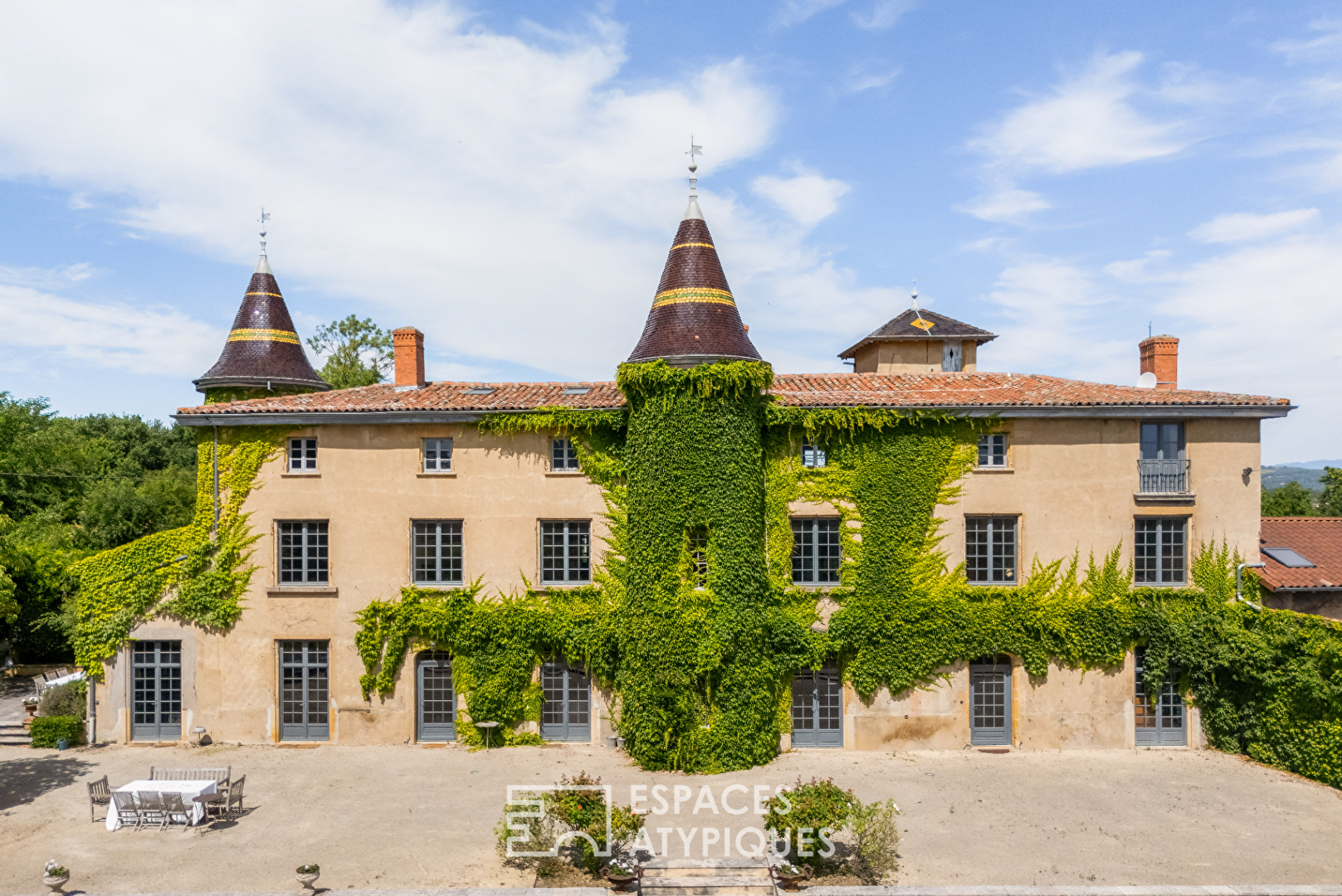 Agence immobilière de ESPACES ATYPIQUES LYON - ESPACES ATYPIQUES Villefranche