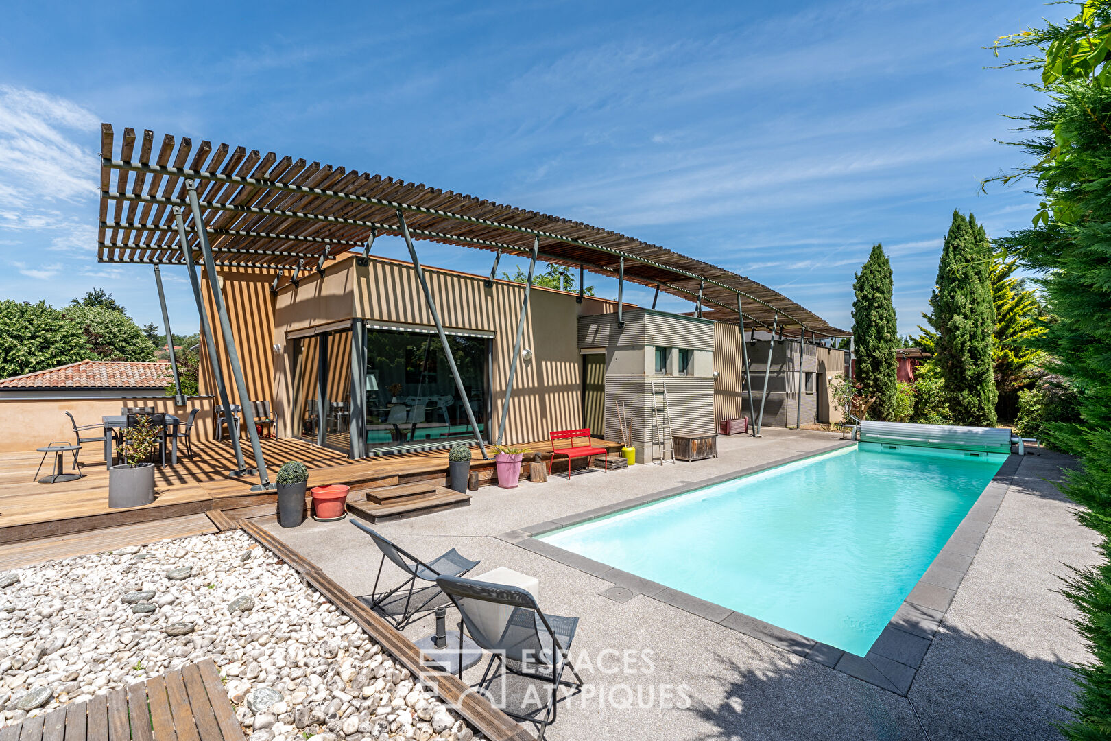 Agence immobilière de ESPACES ATYPIQUES LYON - ESPACES ATYPIQUES Villefranche