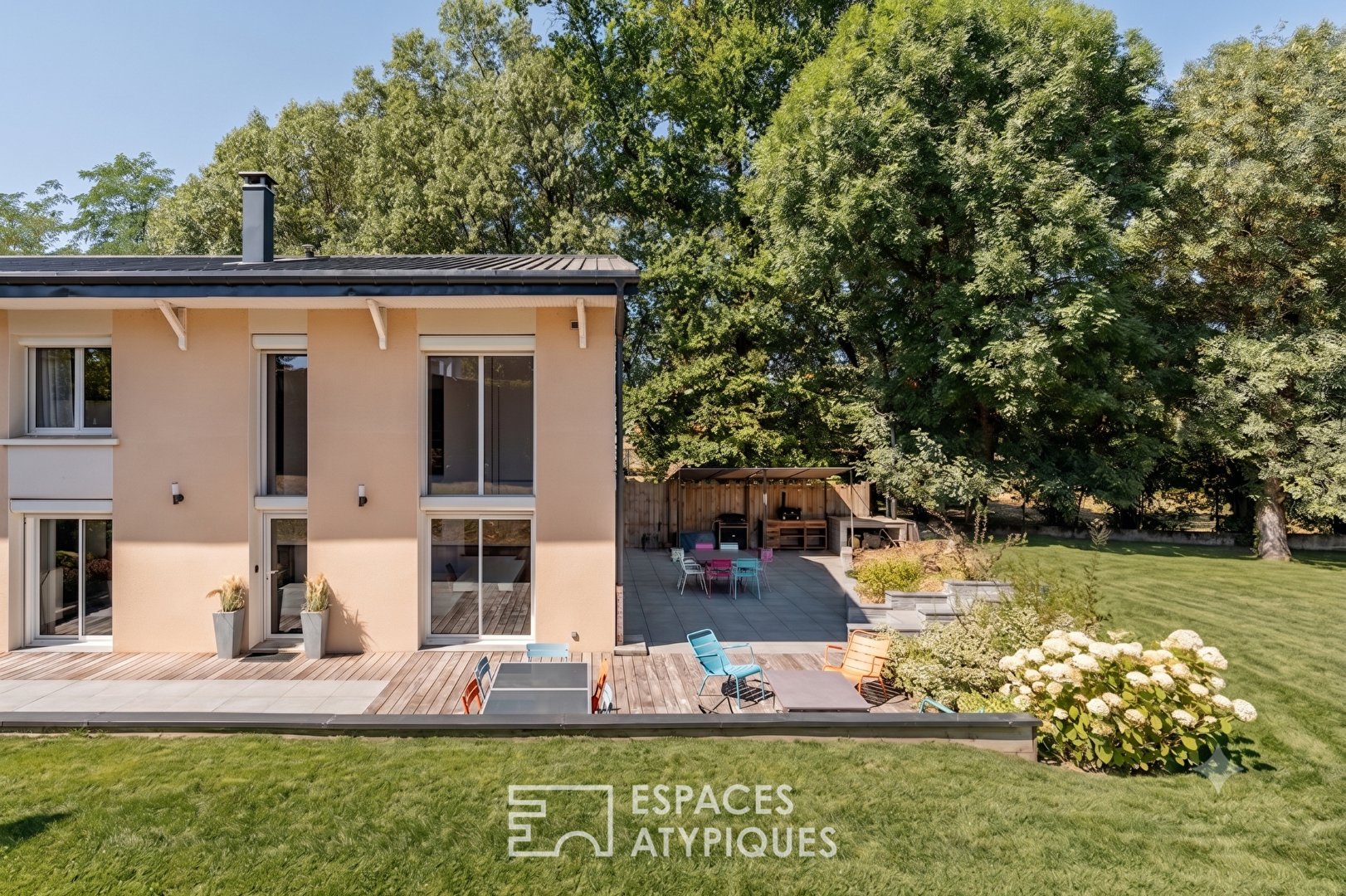 Agence immobilière de ESPACES ATYPIQUES LYON - ESPACES ATYPIQUES Villefranche