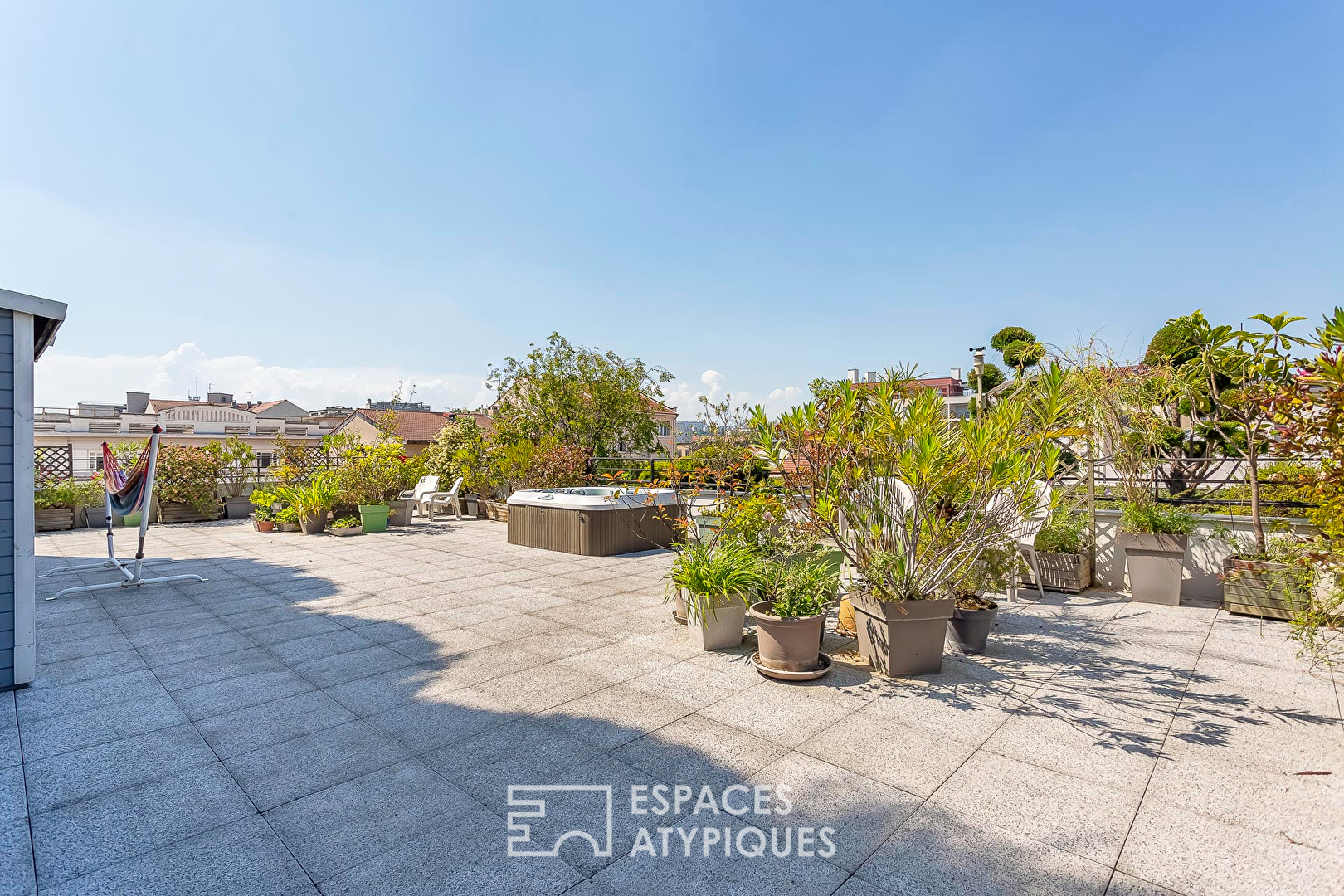 Agence immobilière de ESPACES ATYPIQUES LYON