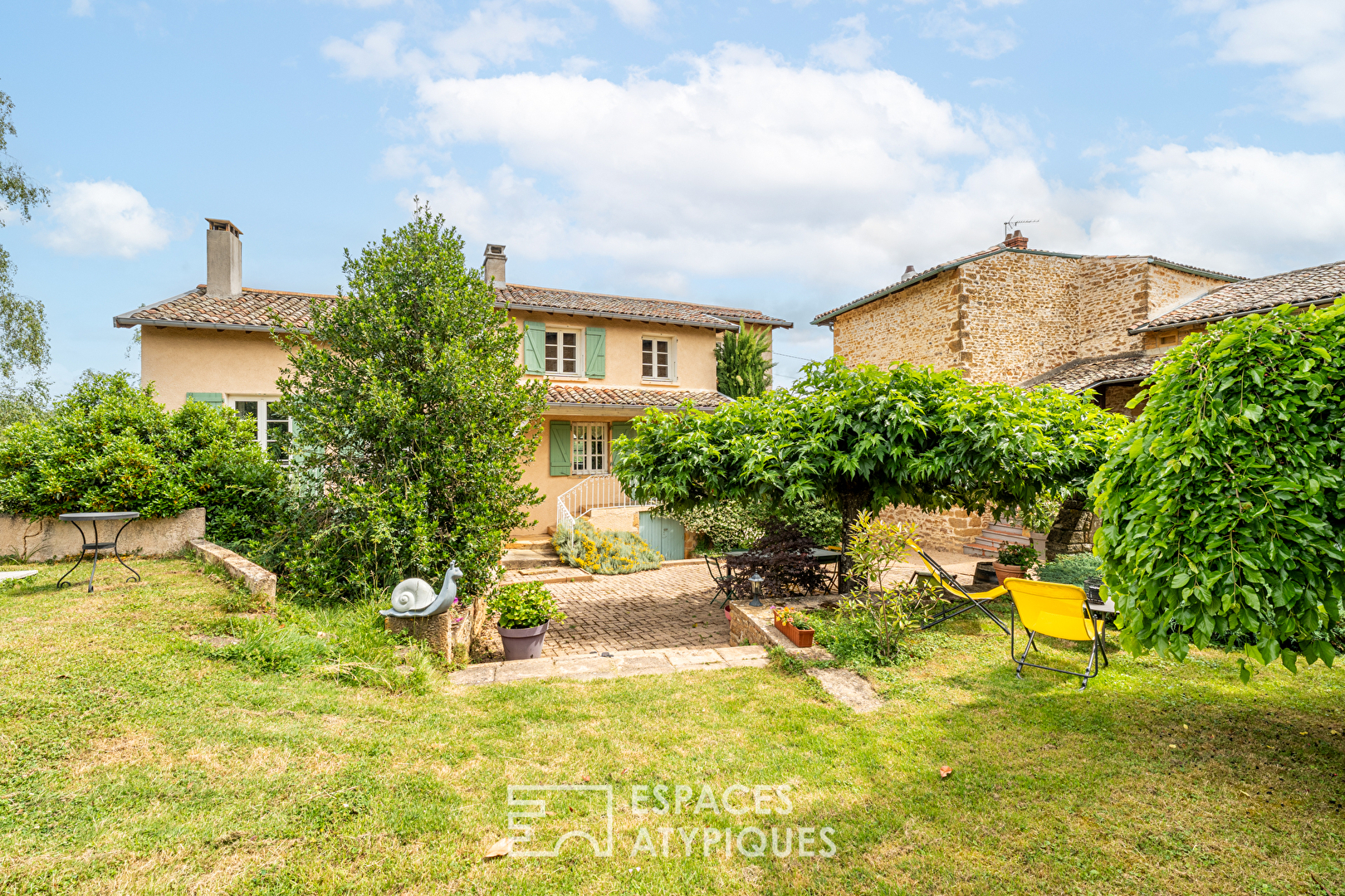 Agence immobilière de ESPACES ATYPIQUES LYON - ESPACES ATYPIQUES Villefranche