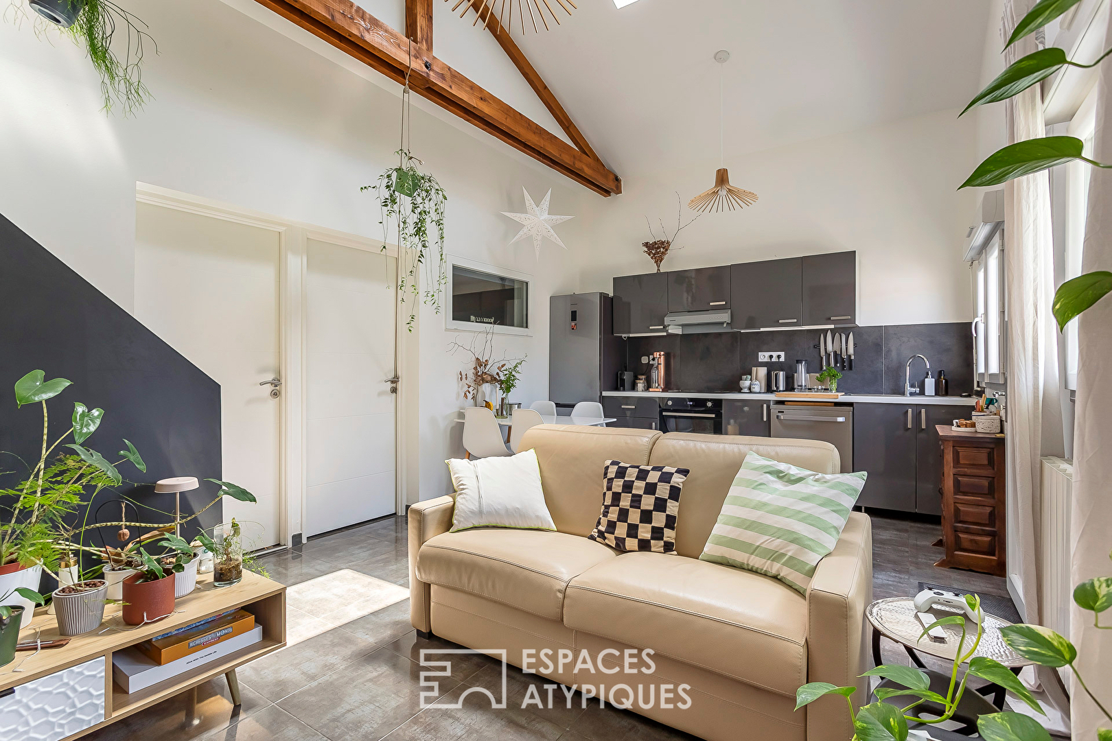 Agence immobilière de ESPACES ATYPIQUES LYON - ESPACES ATYPIQUES Villefranche