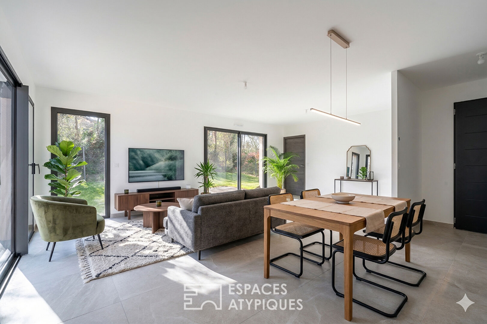 Agence immobilière de ESPACES ATYPIQUES LYON - ESPACES ATYPIQUES Villefranche