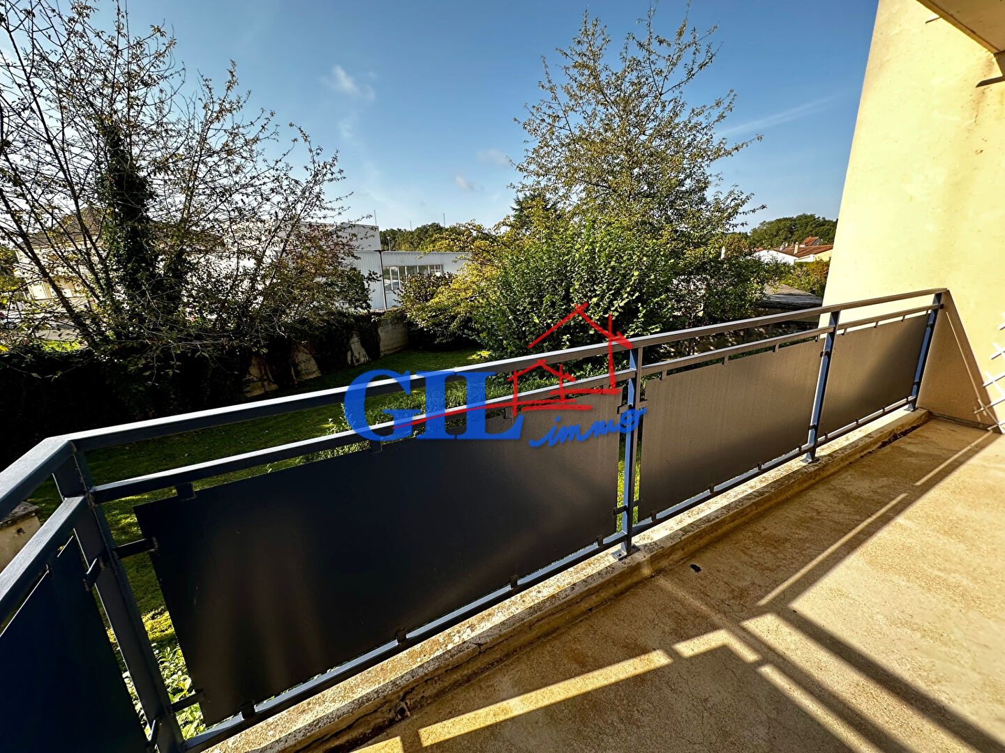 CESSON BOURG- APPARTEMENT TYPE T2 DE 51M²
