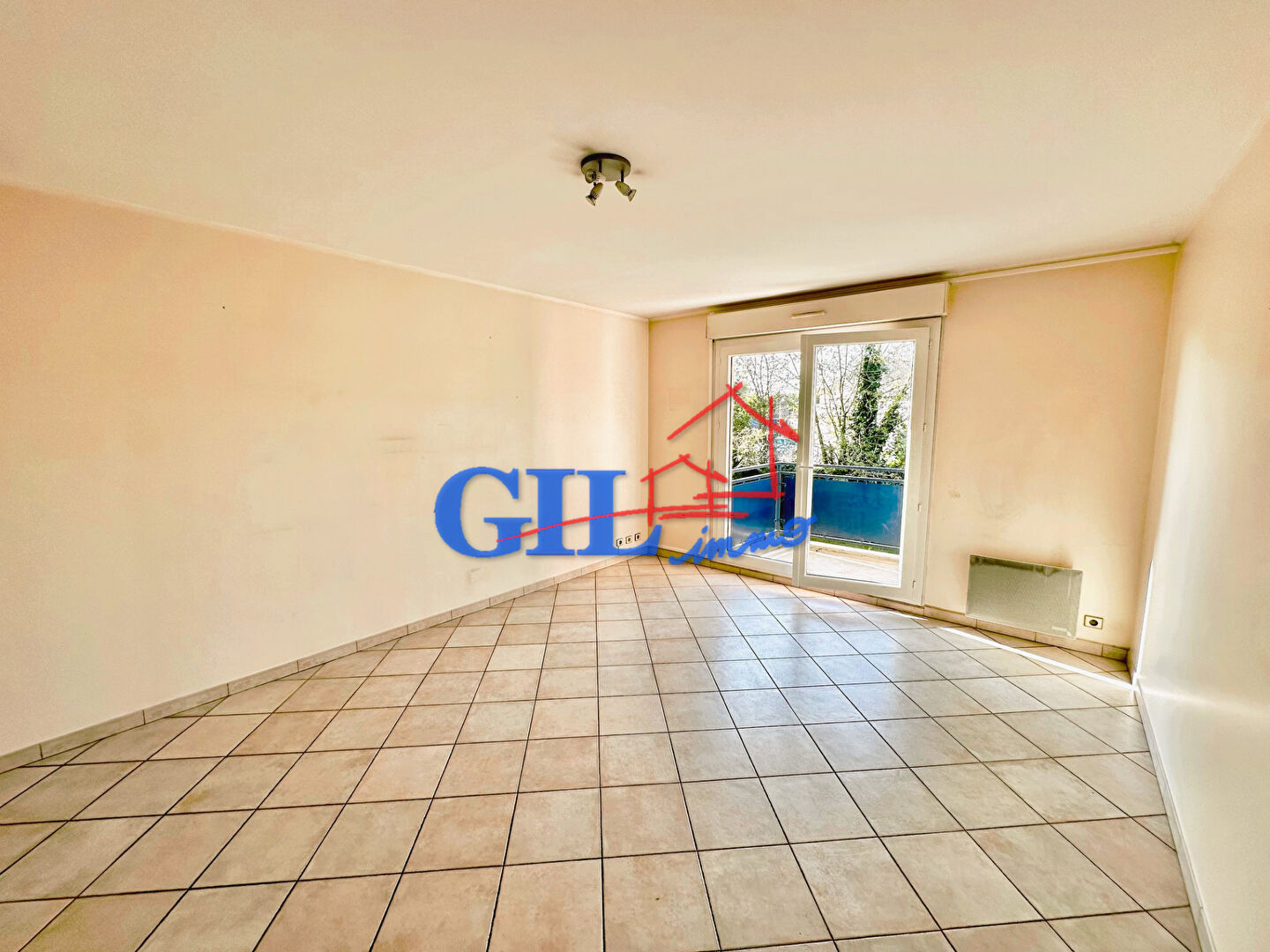 Photo CESSON BOURG- APPARTEMENT TYPE T2 DE 51M² image 3/6