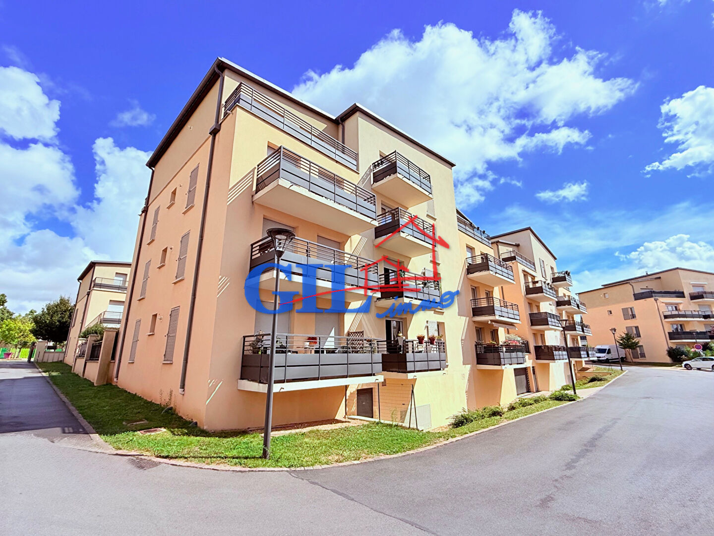 Agence immobilière de GIL IMMO Savigny - Cesson