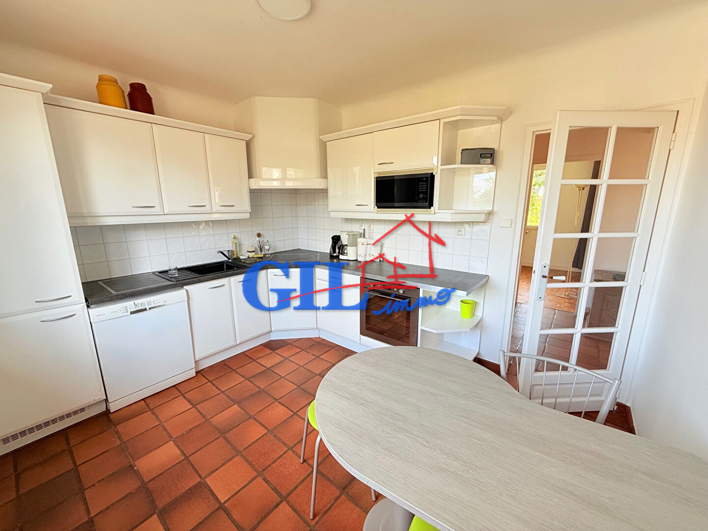 Photo CESSON BOURG - MAISON INDIVIDUELLE + APPARTEMENT DE 53m² SUR TERRAIN DE 1612m² image 4/6
