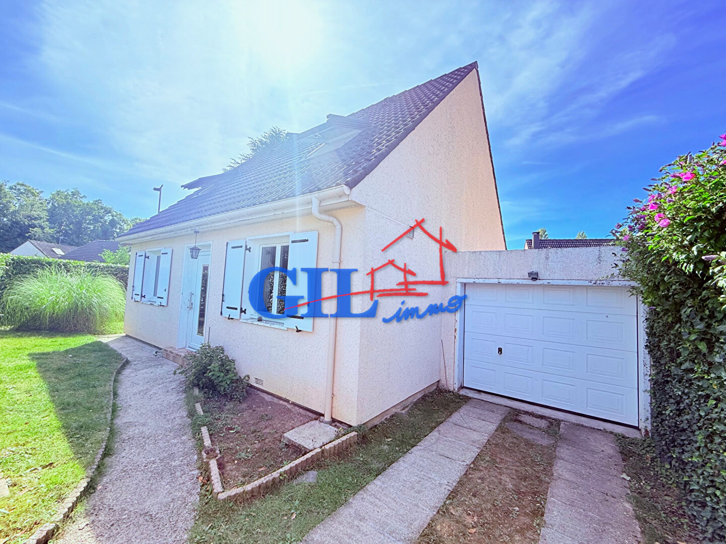 Photo Maison Savigny Le Temple 6 pièce(s) 111 m2 image 1/6