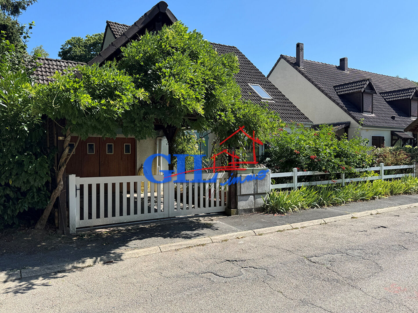 CESSON LA FORET - MAISON INDIVIDUELLE  114M² HAB. (237M² UTILES)