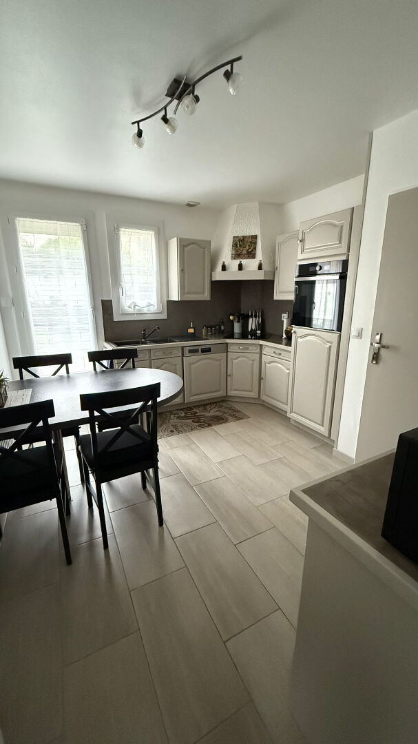 Photo Maison Savigny Le Temple  6 pièce(s) 125m2 image 5/6