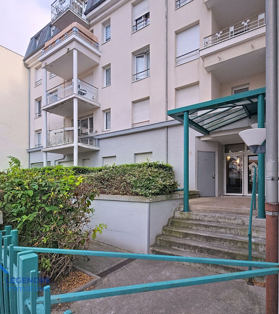 HERBLAY SUR SEINE- EXCLUSIVITE- PLEIN CENTRE VILLE- 5 MINUTES GARE