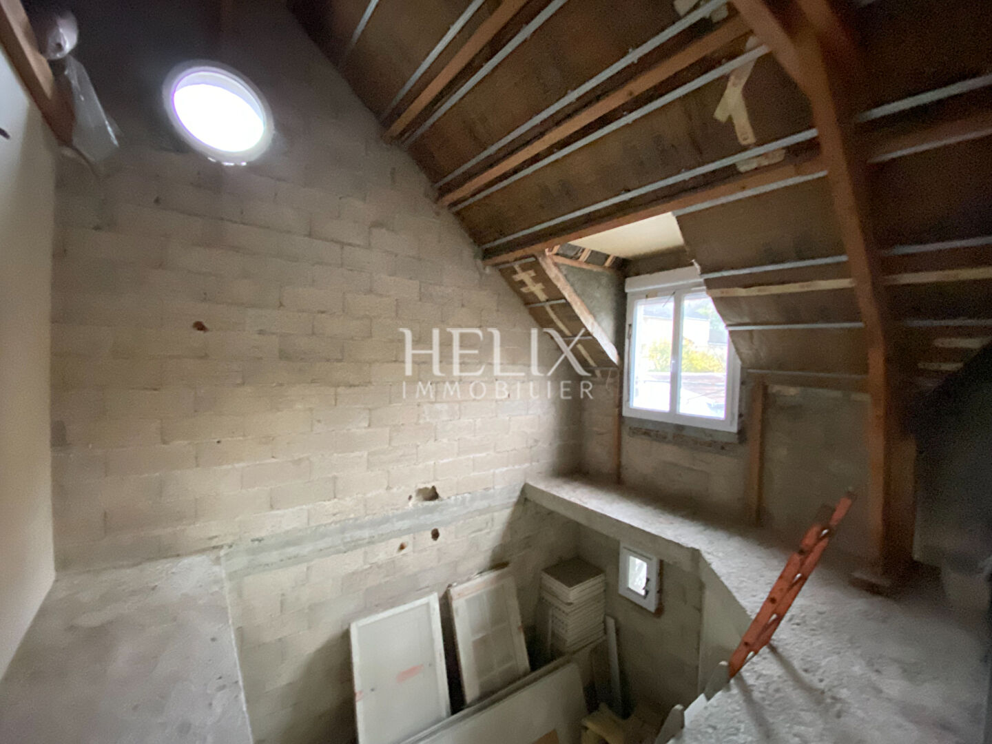 Photo 2 maisons sur terrain de 1173 m2 - image 5/6