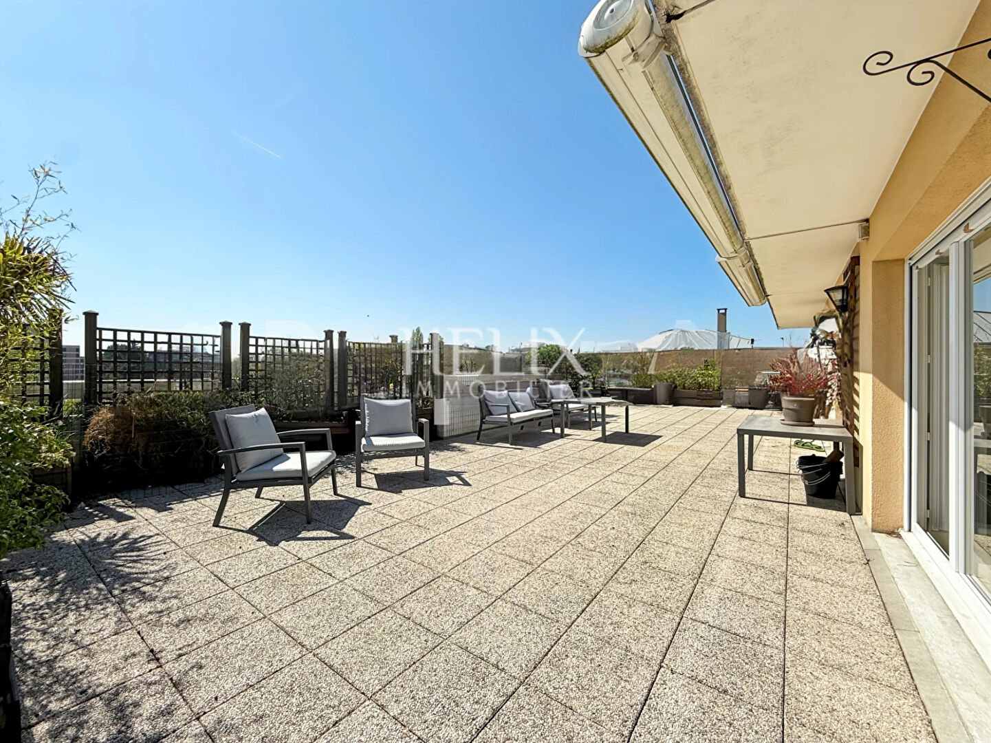 Agence immobilière de HELIX IMMOBILIER - HELIX IMMOBILIER SAINT GERMAIN EN LAYE