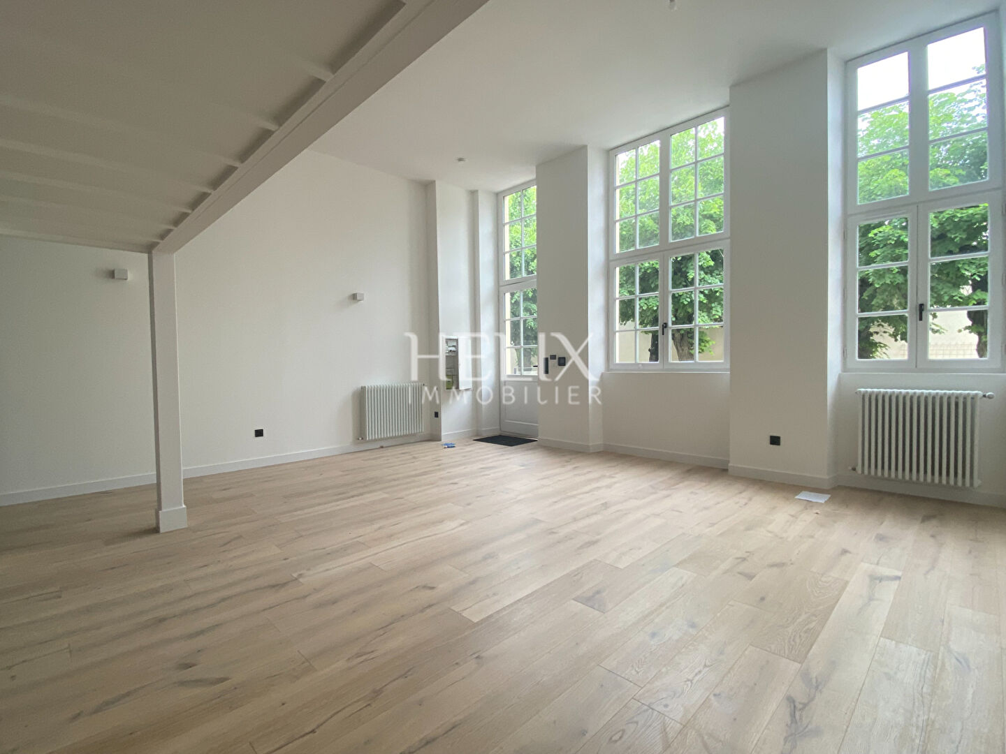 Agence immobilière de HELIX IMMOBILIER - HELIX IMMOBILIER SAINT GERMAIN EN LAYE