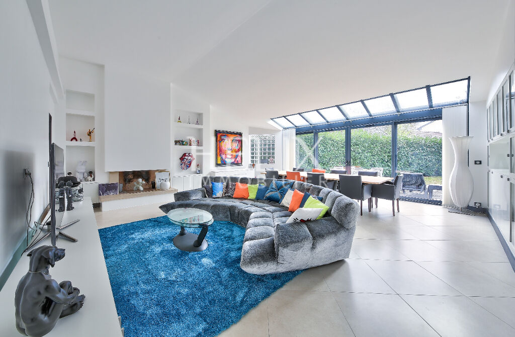 Agence immobilière de HELIX IMMOBILIER - HELIX IMMOBILIER LE VESINET