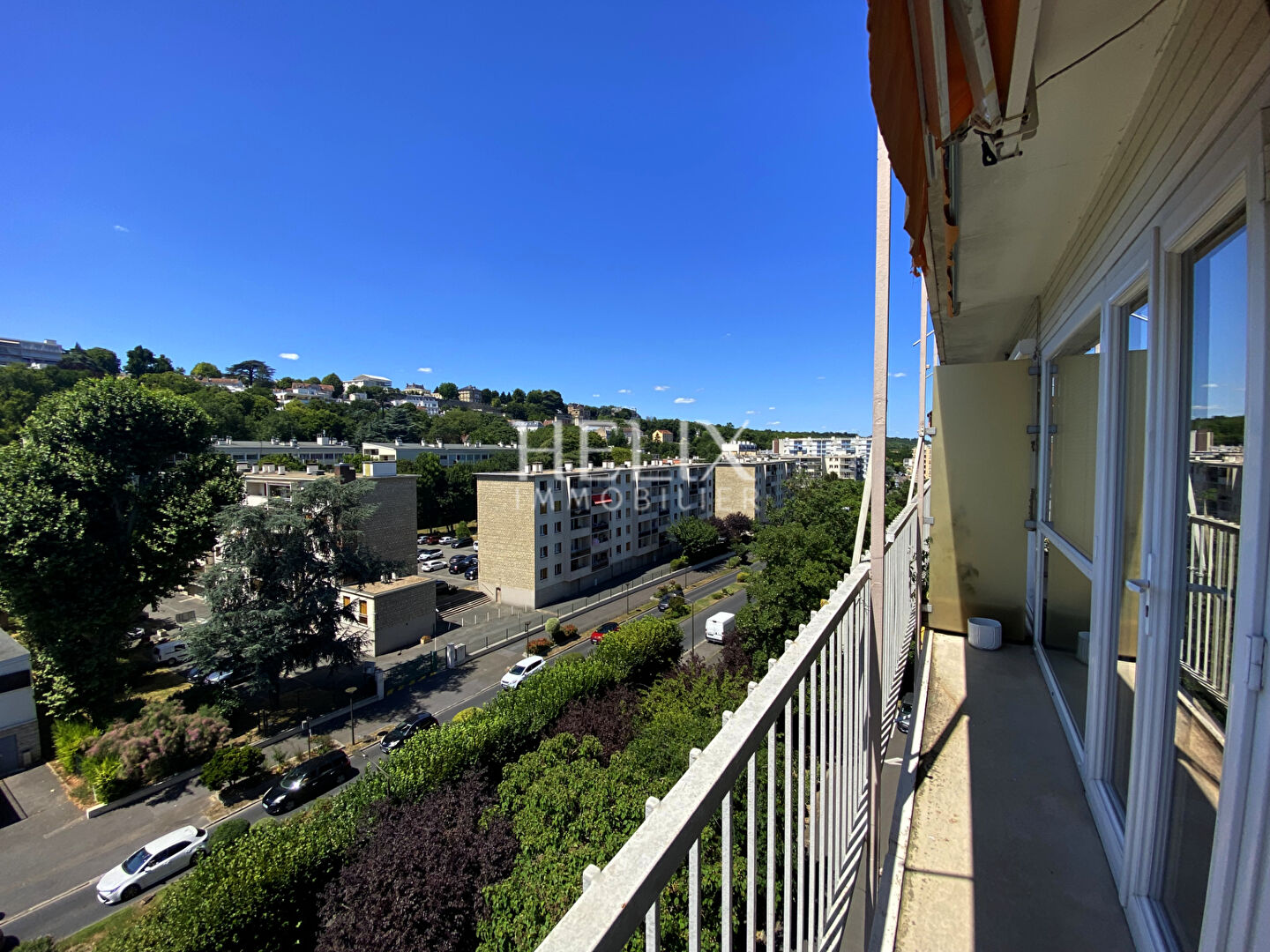 Photo Le Pecq Centre - F3 de 59 m2 en étage élevé avec ascenseur image 2/6