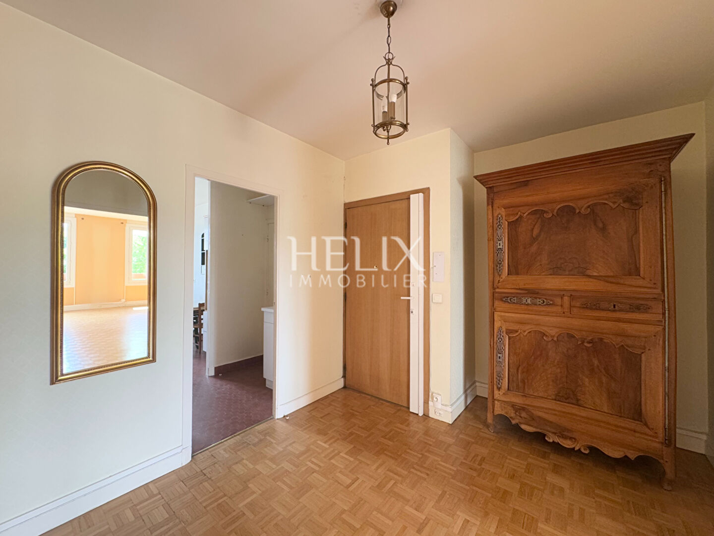 Photo Grand appartement 123,98 M2 à Louveciennes ascenseur balcons /terrasse gare à 5 minutes image 6/6