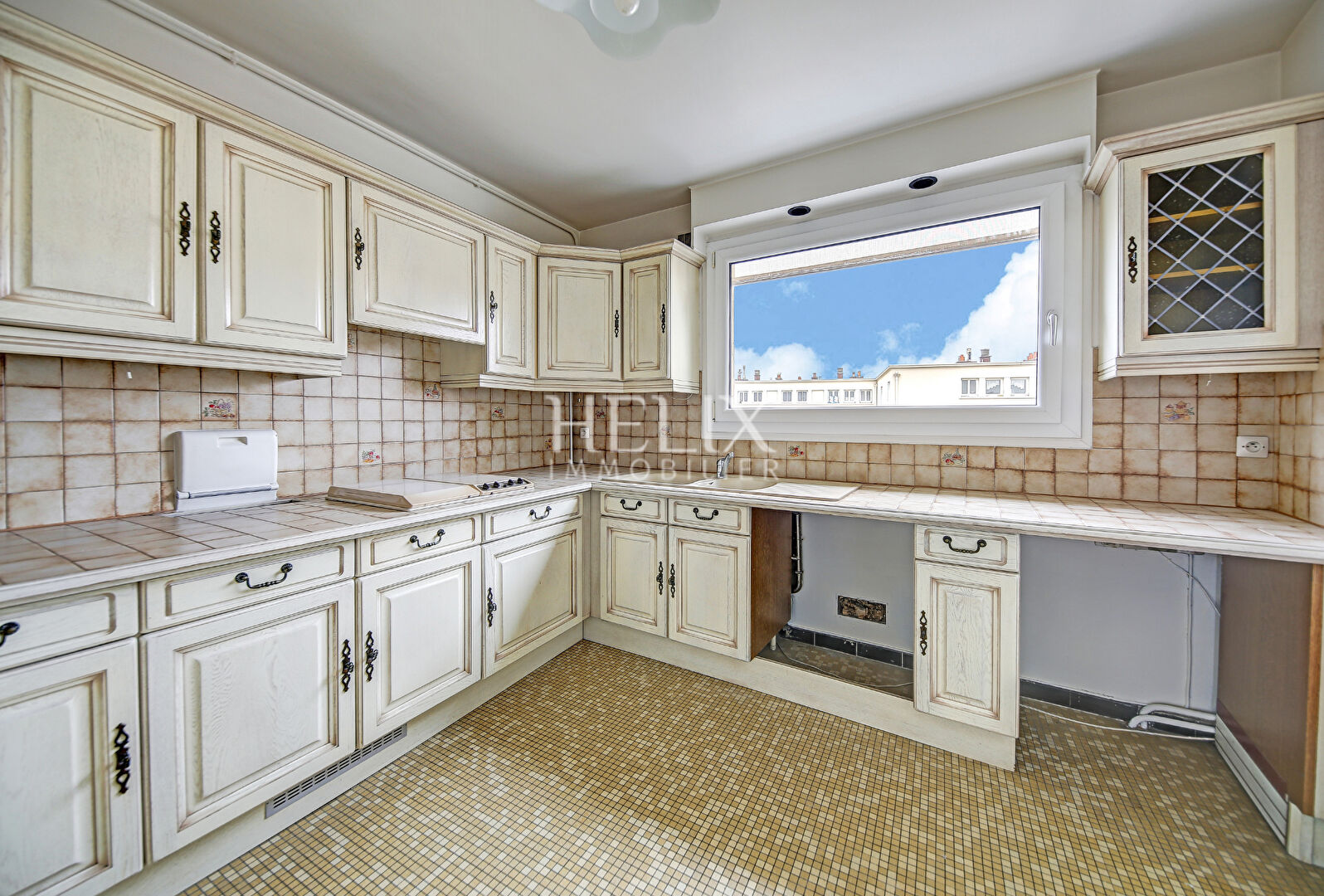 Photo Appartement Le Vésinet 4 pièces 70 m2. Dernier étage avec terrasse et ascenseur image 2/6