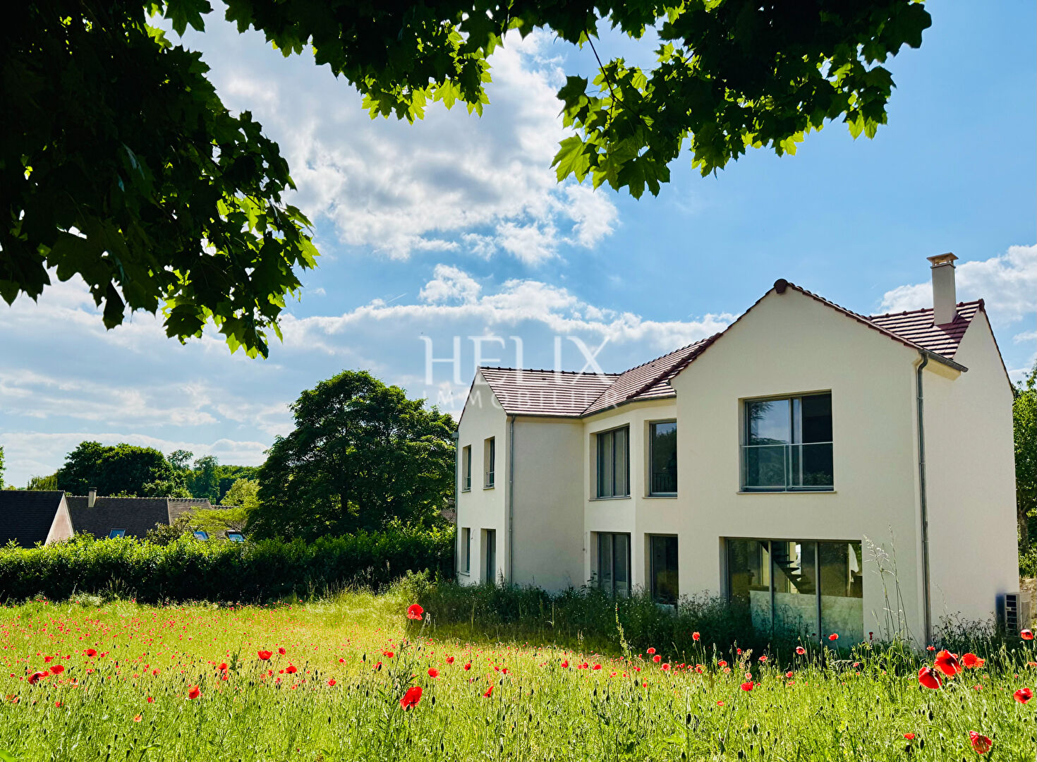 Photo Élégante maison contemporaine de 172m2 construite en 2024 sur un terrain de 1 250 m² sans vis-à-vis, au calme absolu image 1/6