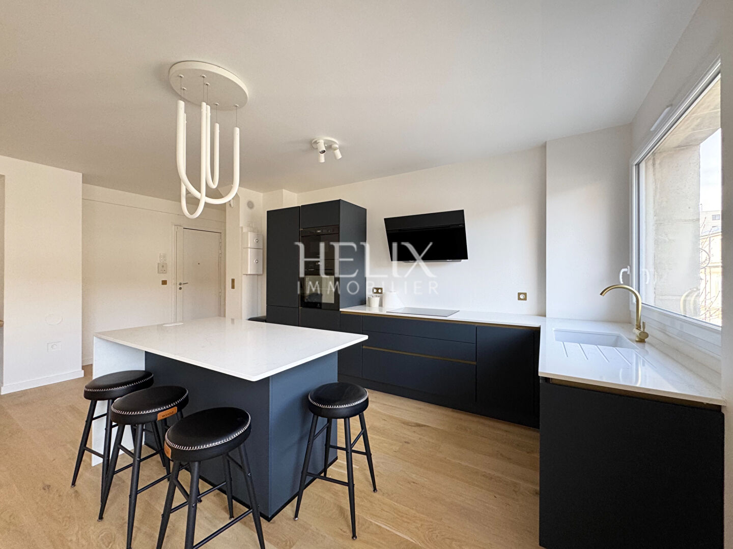 Appartement 55M² résidence avec ascenseur, parking centre ville à Saint Germain En Laye