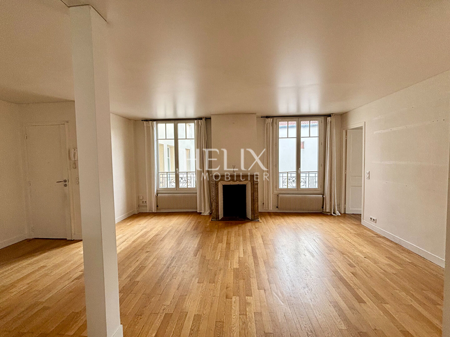Photo Appartement avec le charme de l'ancien en plein coeur de Saint Germain En Laye 3 pièce(s) 62M2. image 2/6