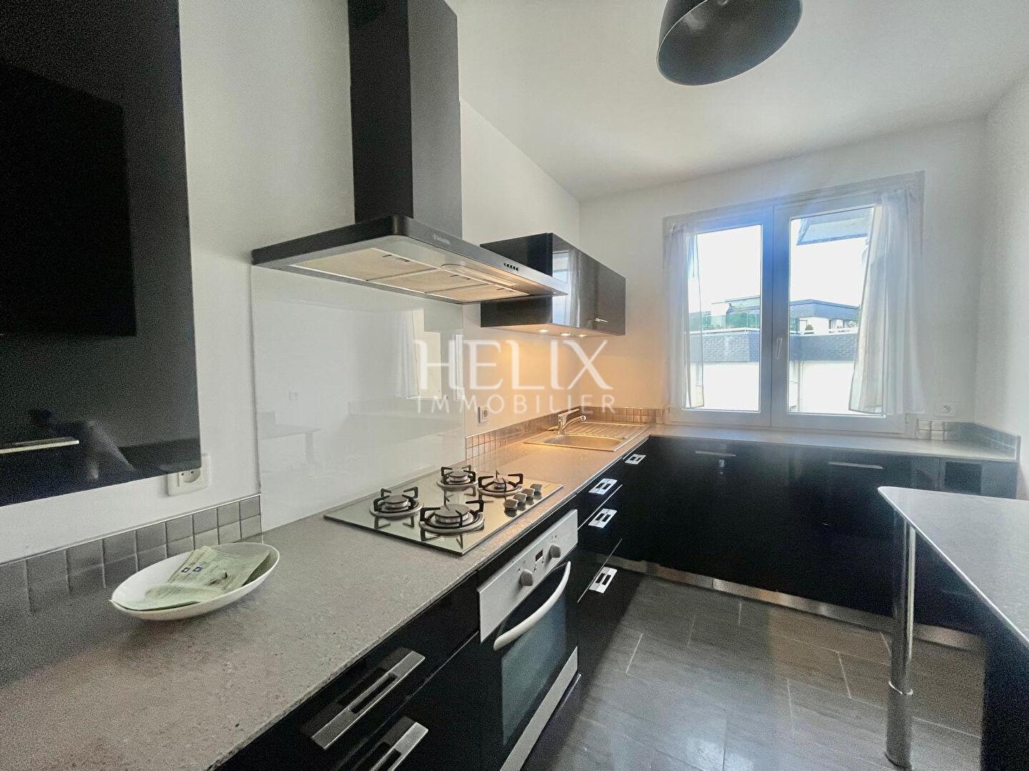 Photo Bel appartement rénové avec balcon ascenseur  et parking image 3/6