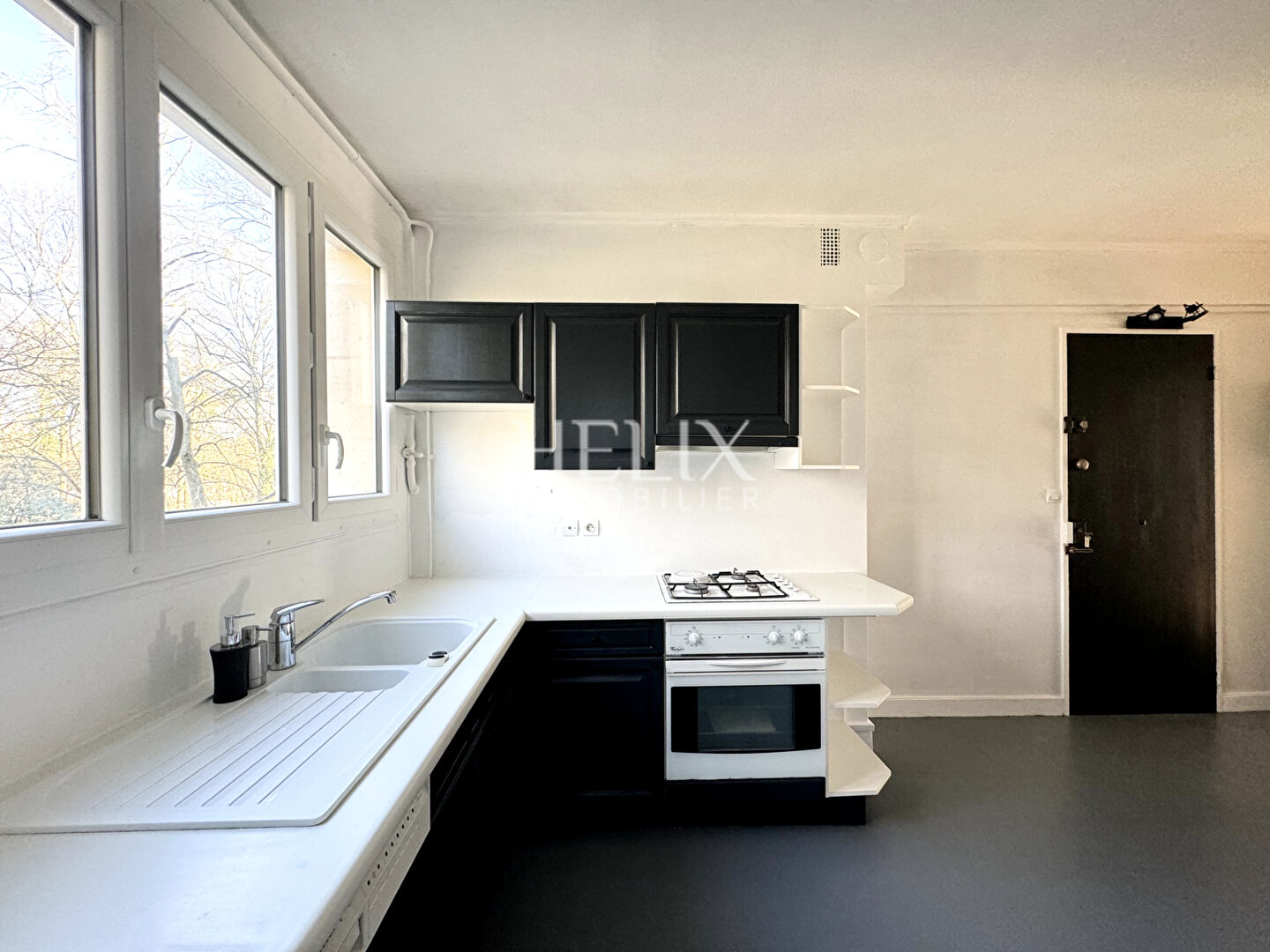 Photo Grand appartement ensoleillé avec balcon ascenseur Saint-Germain-en-Laye  8' RER A, proche forêt image 4/6