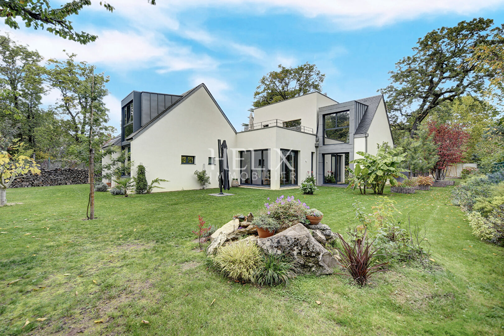 Agence immobilière de HELIX IMMOBILIER - HELIX IMMOBILIER LE VESINET