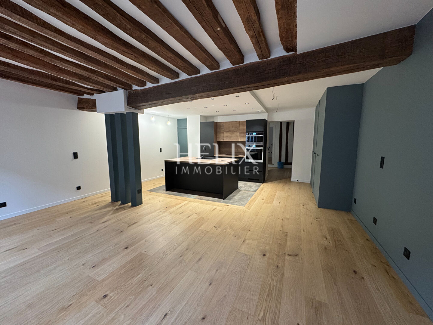 Photo Magnifique appartement deux pièces 69,30 M² centre ville à Saint-Germain-en-Laye. image 2/4